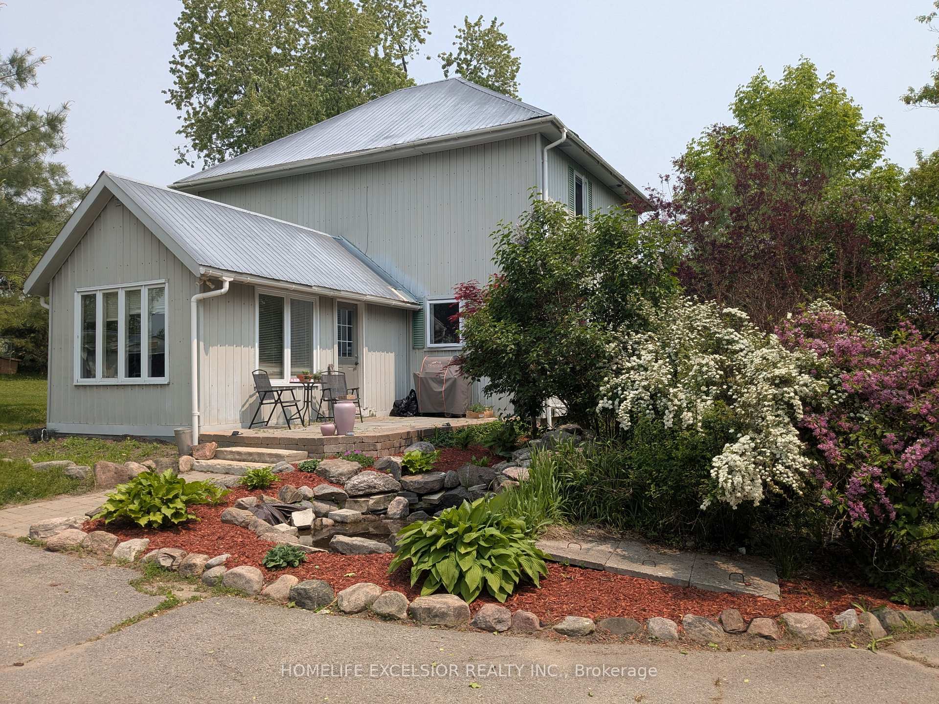 Front of Unit Detached Home, 8850 Regional Road 23 (lakeridge