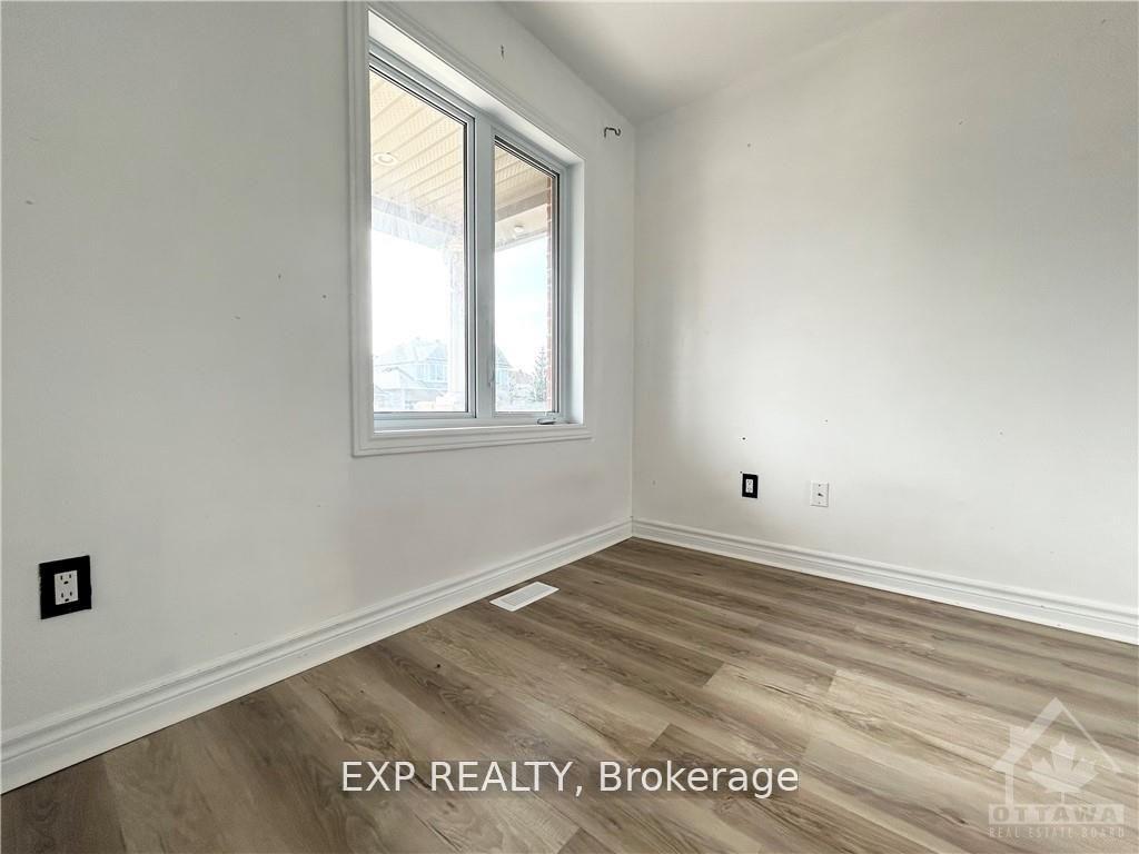 Photo 2 of 649 Clearbrook Drive, Ottawa, Barrhaven - Strandherd — HOMEH
