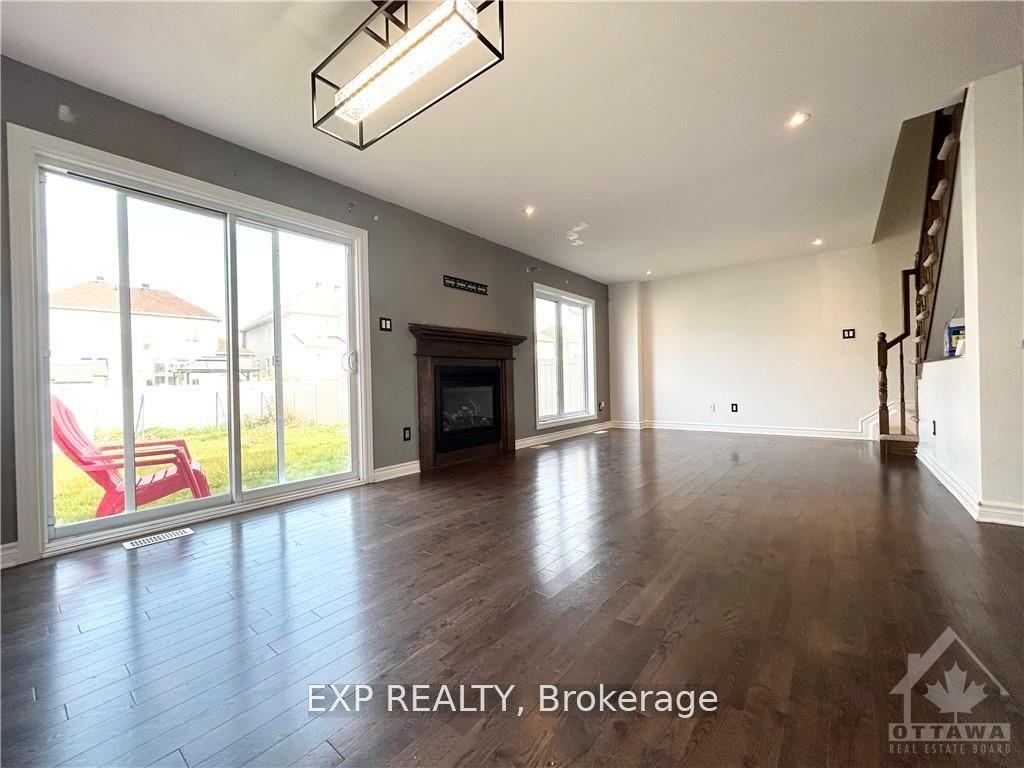Photo 13 of 649 Clearbrook Drive, Ottawa, Barrhaven - Strandherd — HOMEH