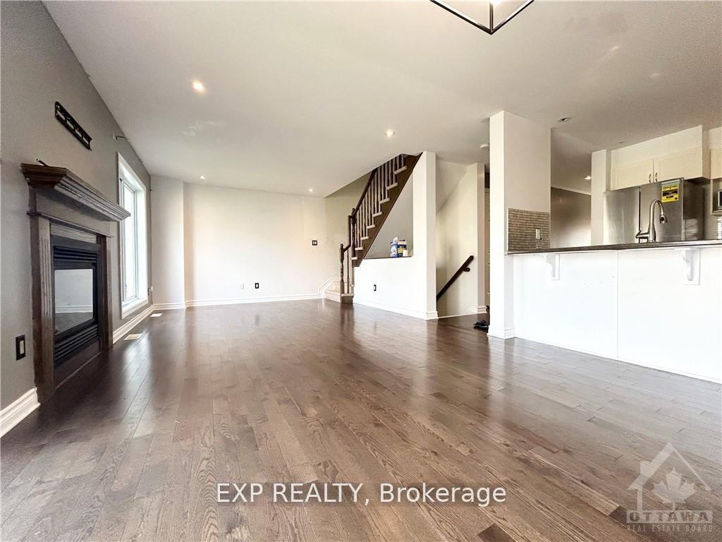 Photo 15 of 649 Clearbrook Drive, Ottawa, Barrhaven - Strandherd — HOMEH