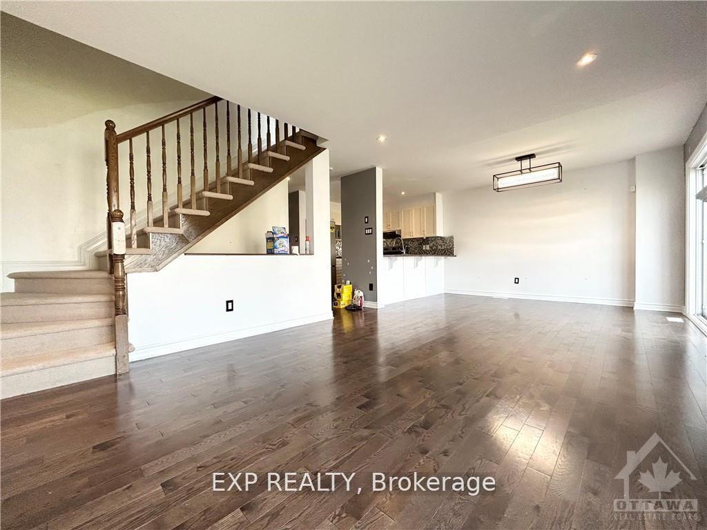 Photo 23 of 649 Clearbrook Drive, Ottawa, Barrhaven - Strandherd — HOMEH