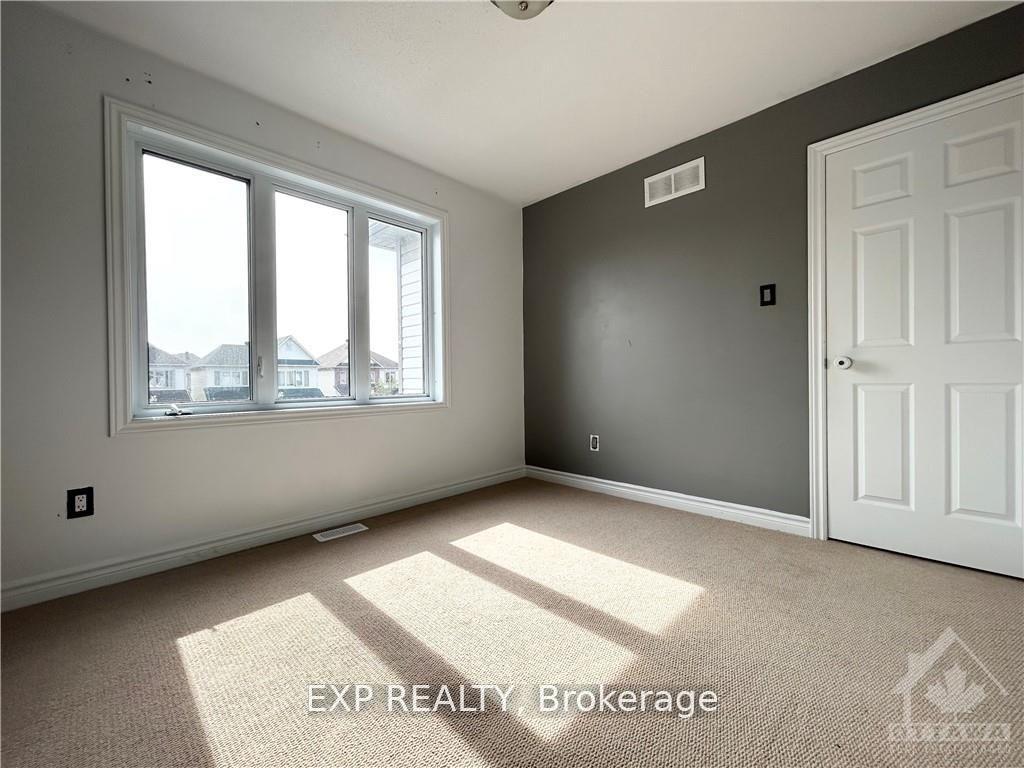 Photo 19 of 649 Clearbrook Drive, Ottawa, Barrhaven - Strandherd — HOMEH