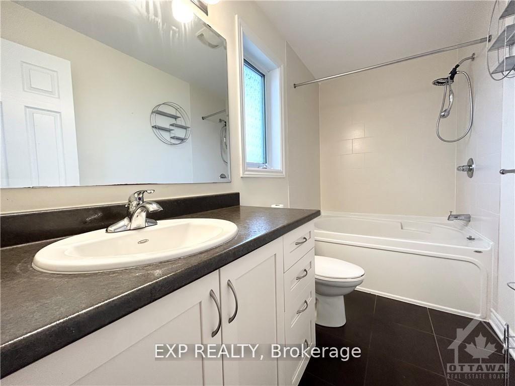 Photo 21 of 649 Clearbrook Drive, Ottawa, Barrhaven - Strandherd — HOMEH
