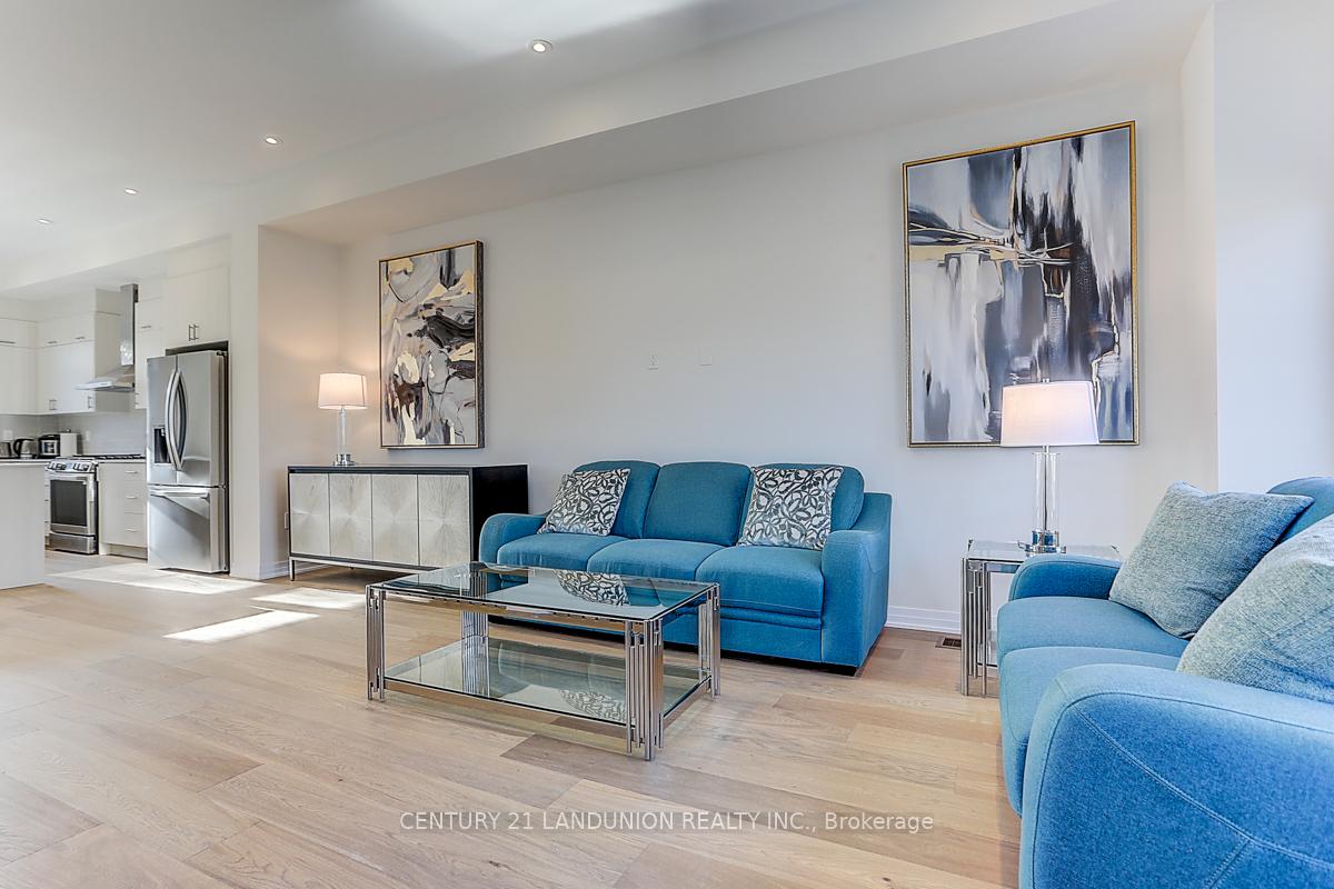 Photo 11 of 6 De La Roche Drive, Vaughan, Vellore Village — HOMEH