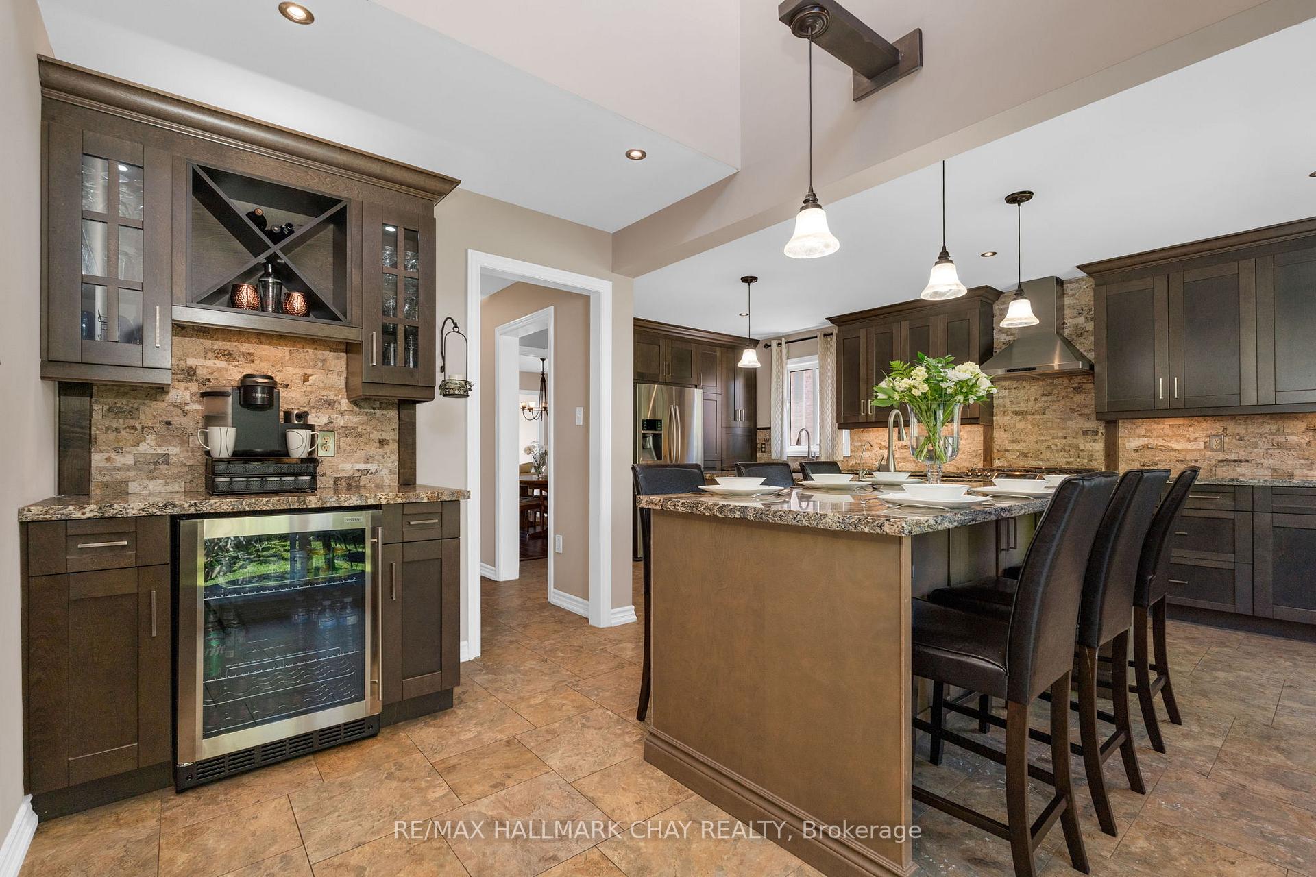 Photo 3 of 3 Meyer Avenue, Barrie, East Bayfield — HOMEH