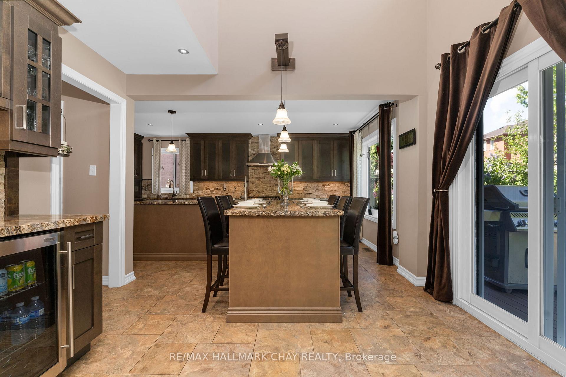 Photo 5 of 3 Meyer Avenue, Barrie, East Bayfield — HOMEH