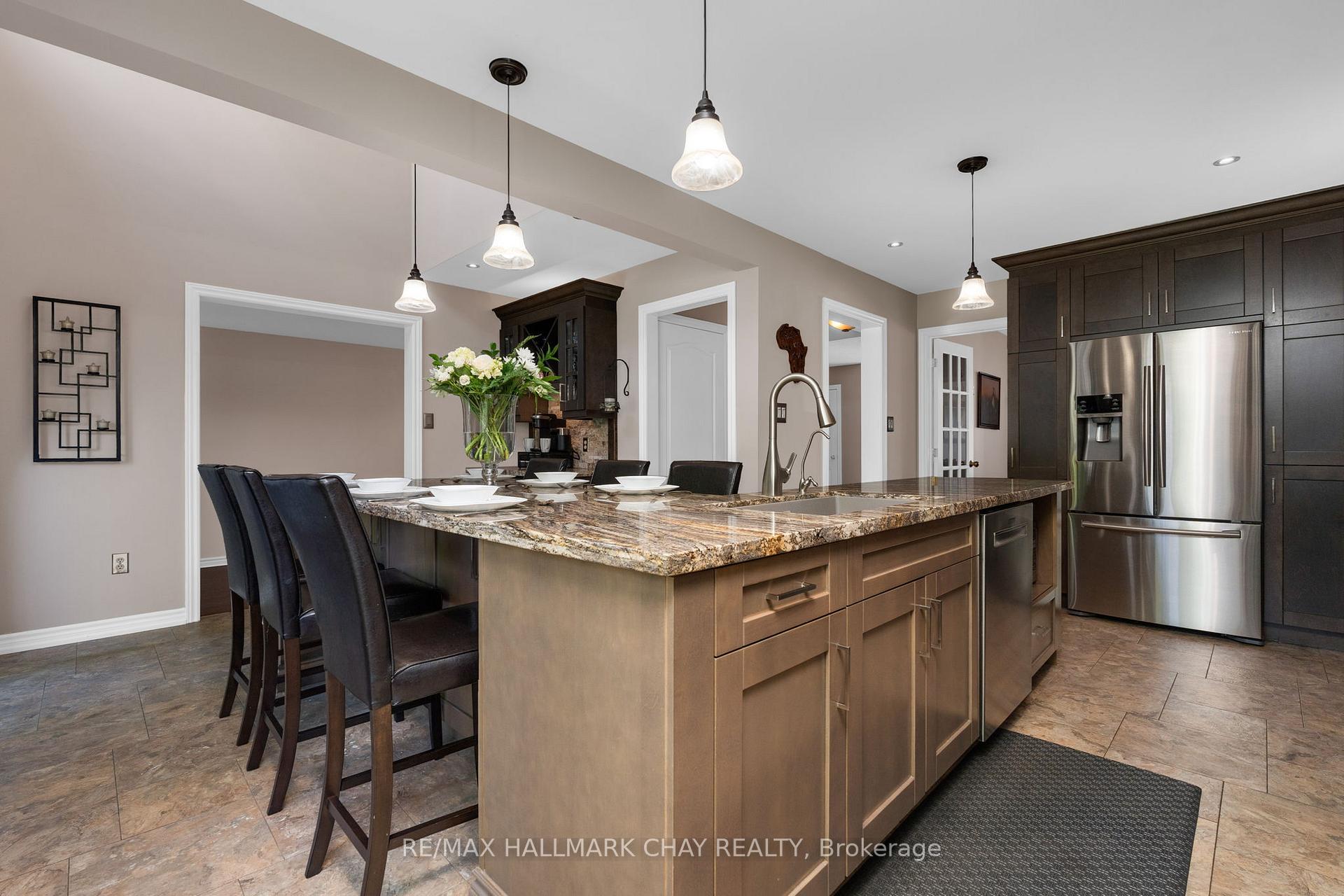 Photo 7 of 3 Meyer Avenue, Barrie, East Bayfield — HOMEH