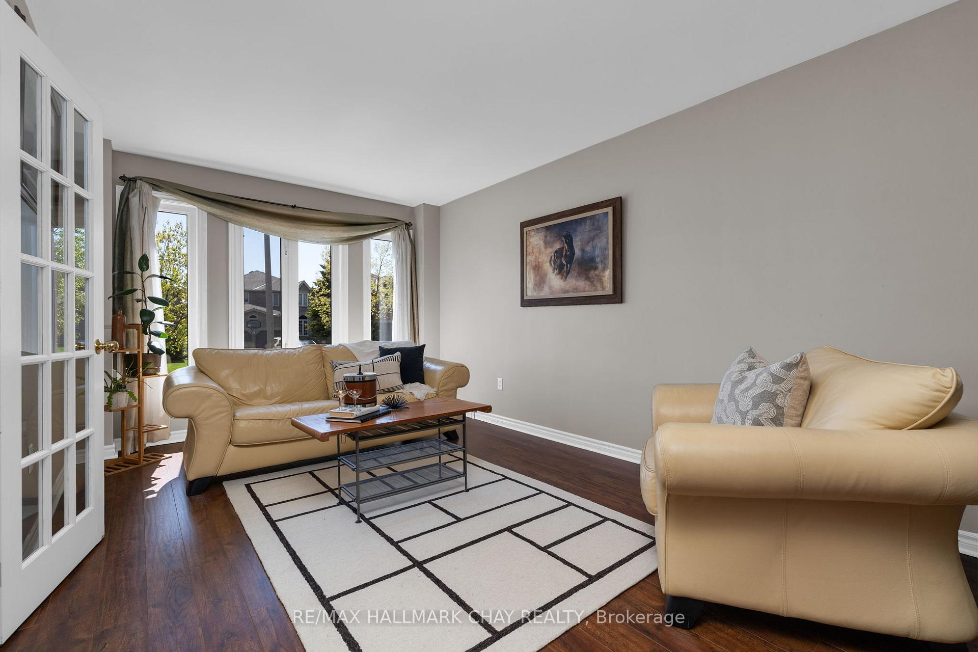 Photo 10 of 3 Meyer Avenue, Barrie, East Bayfield — HOMEH