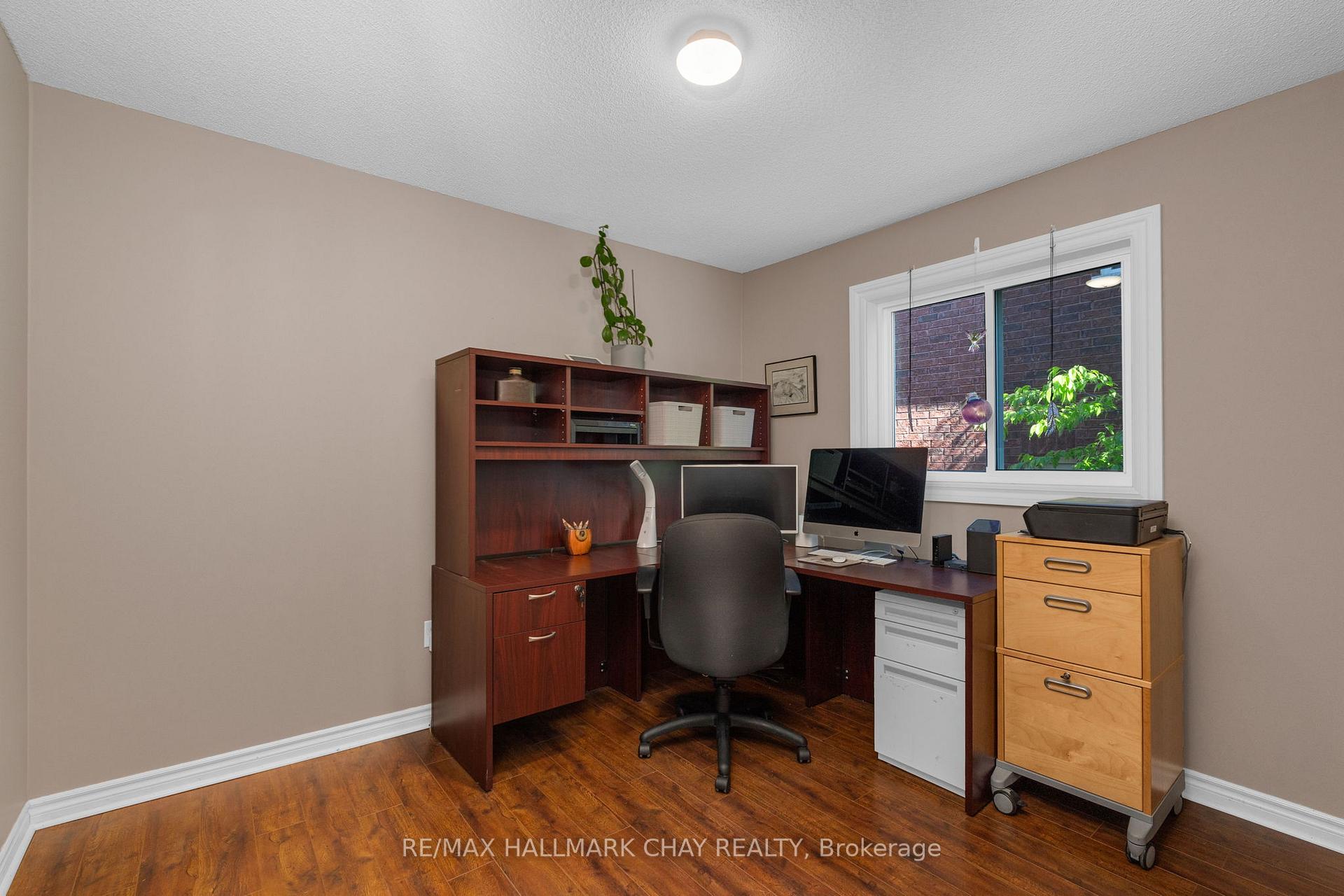 Photo 9 of 3 Meyer Avenue, Barrie, East Bayfield — HOMEH