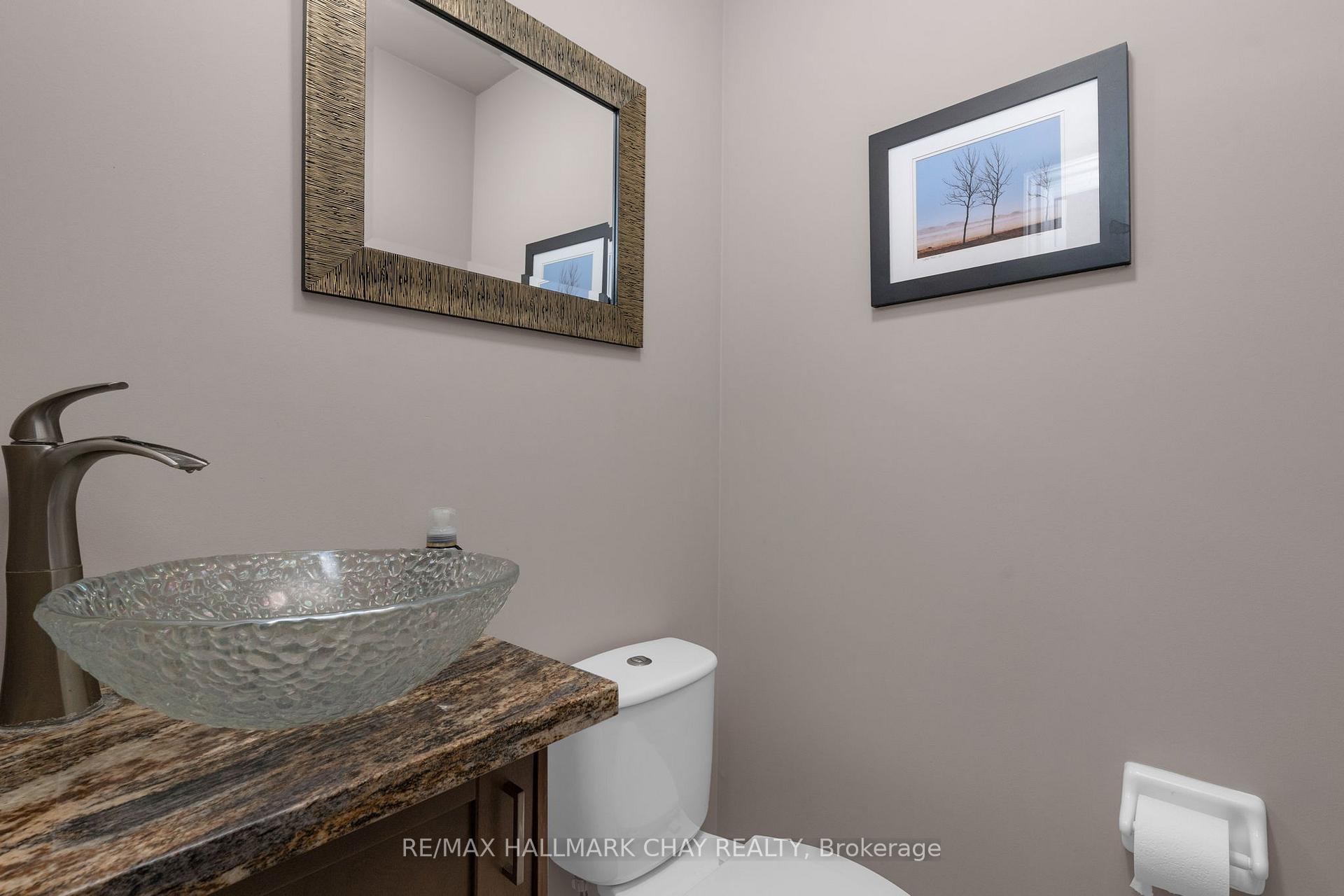 Photo 12 of 3 Meyer Avenue, Barrie, East Bayfield — HOMEH