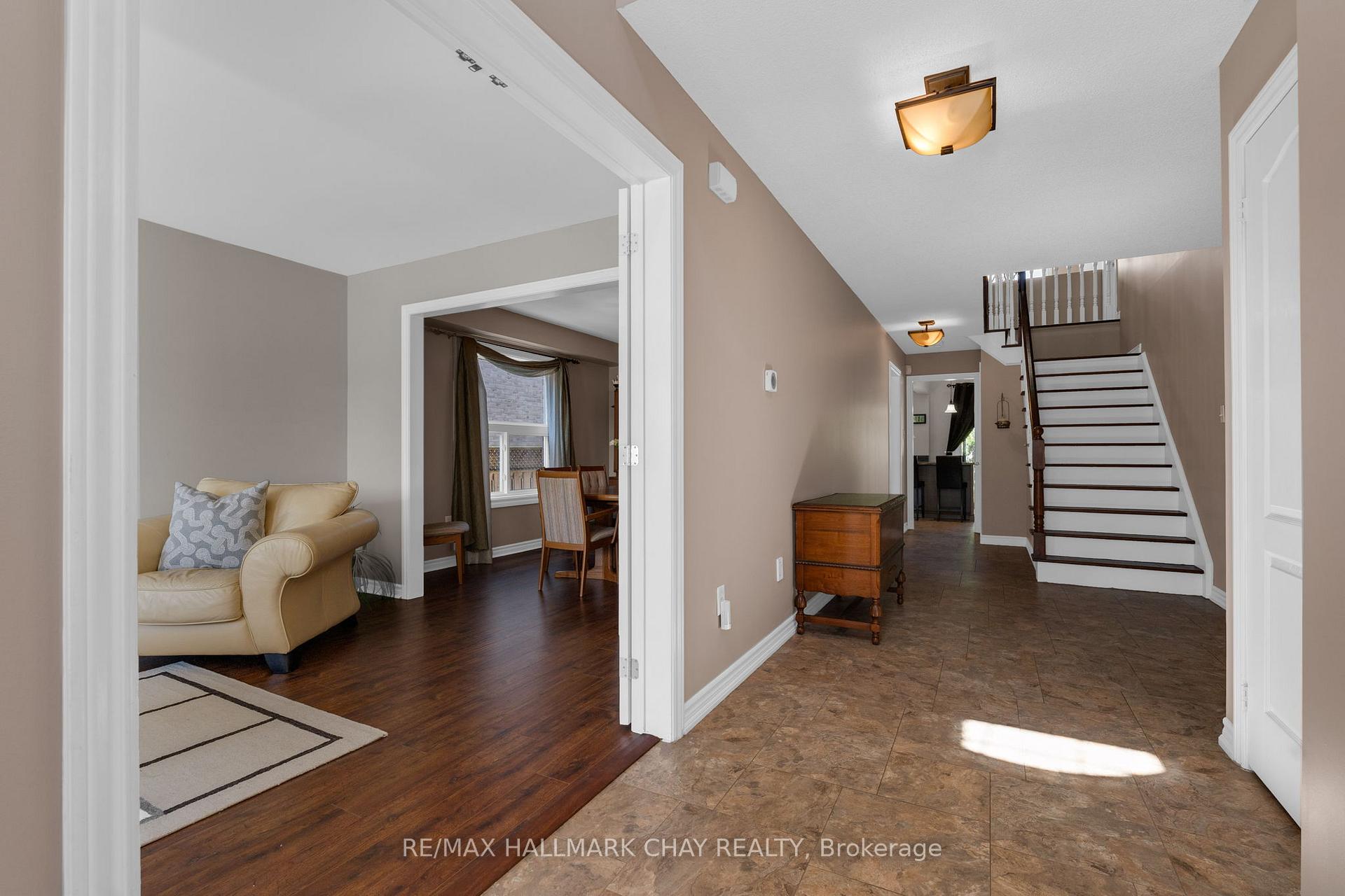 Photo 25 of 3 Meyer Avenue, Barrie, East Bayfield — HOMEH