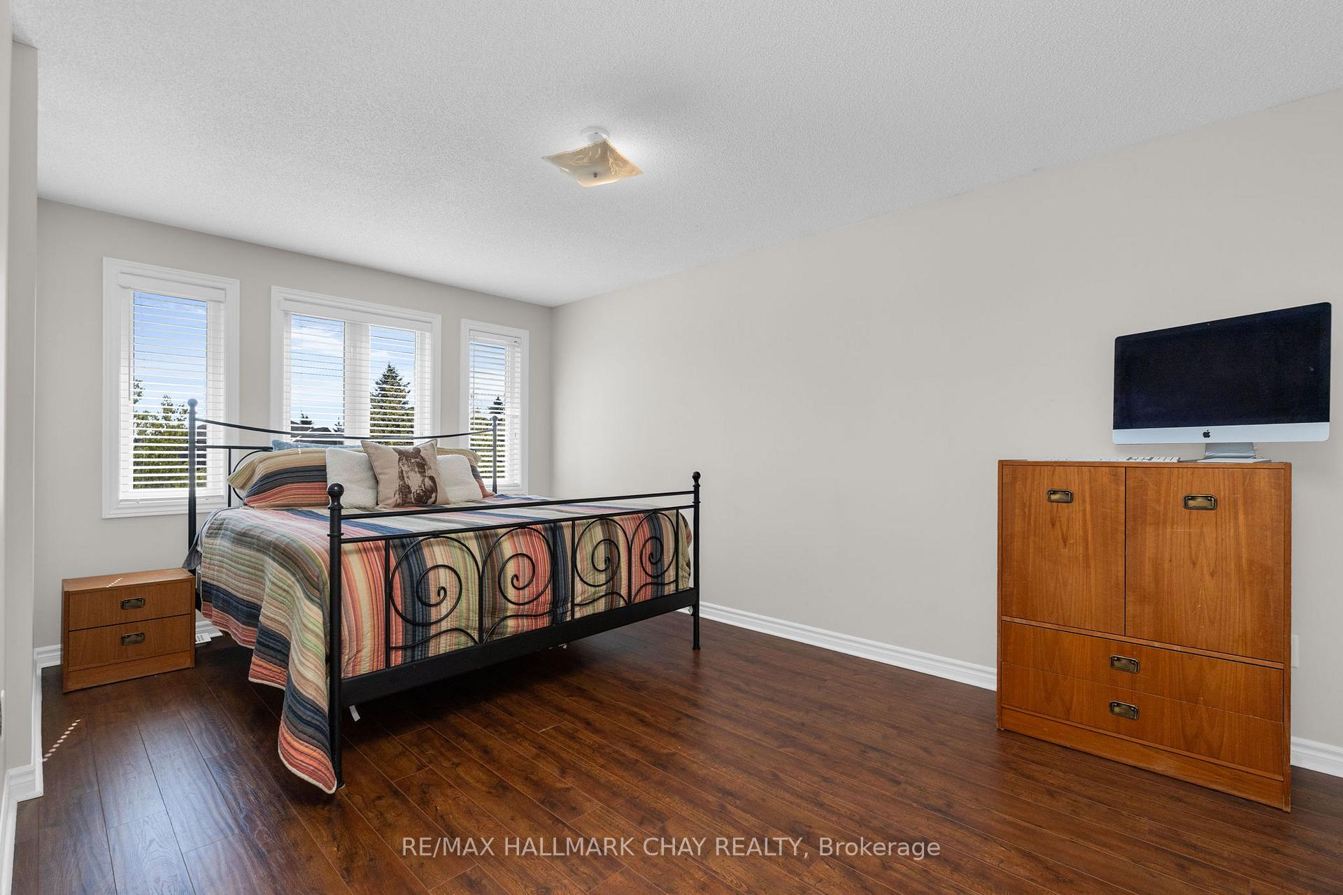 Photo 18 of 3 Meyer Avenue, Barrie, East Bayfield — HOMEH