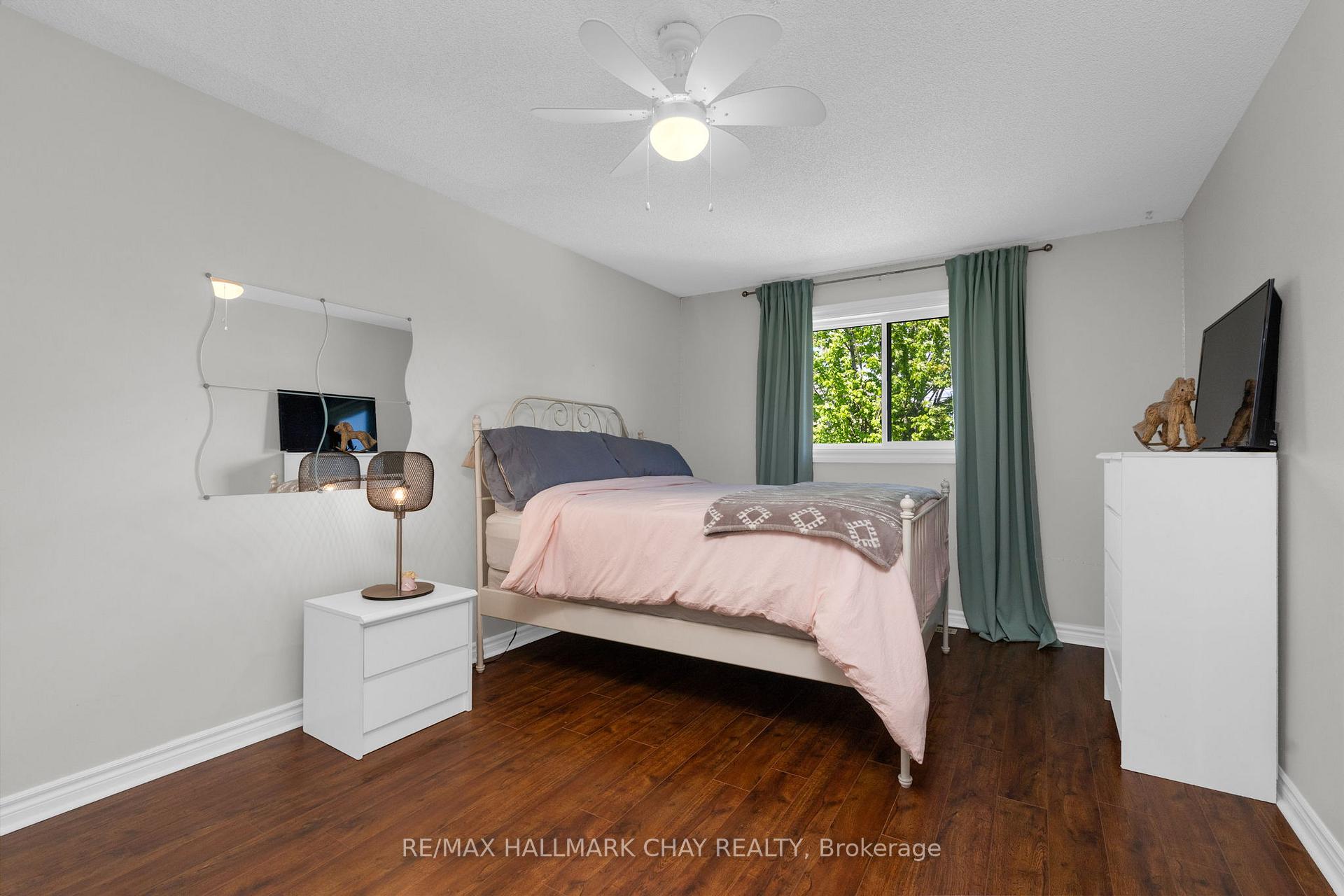 Photo 21 of 3 Meyer Avenue, Barrie, East Bayfield — HOMEH