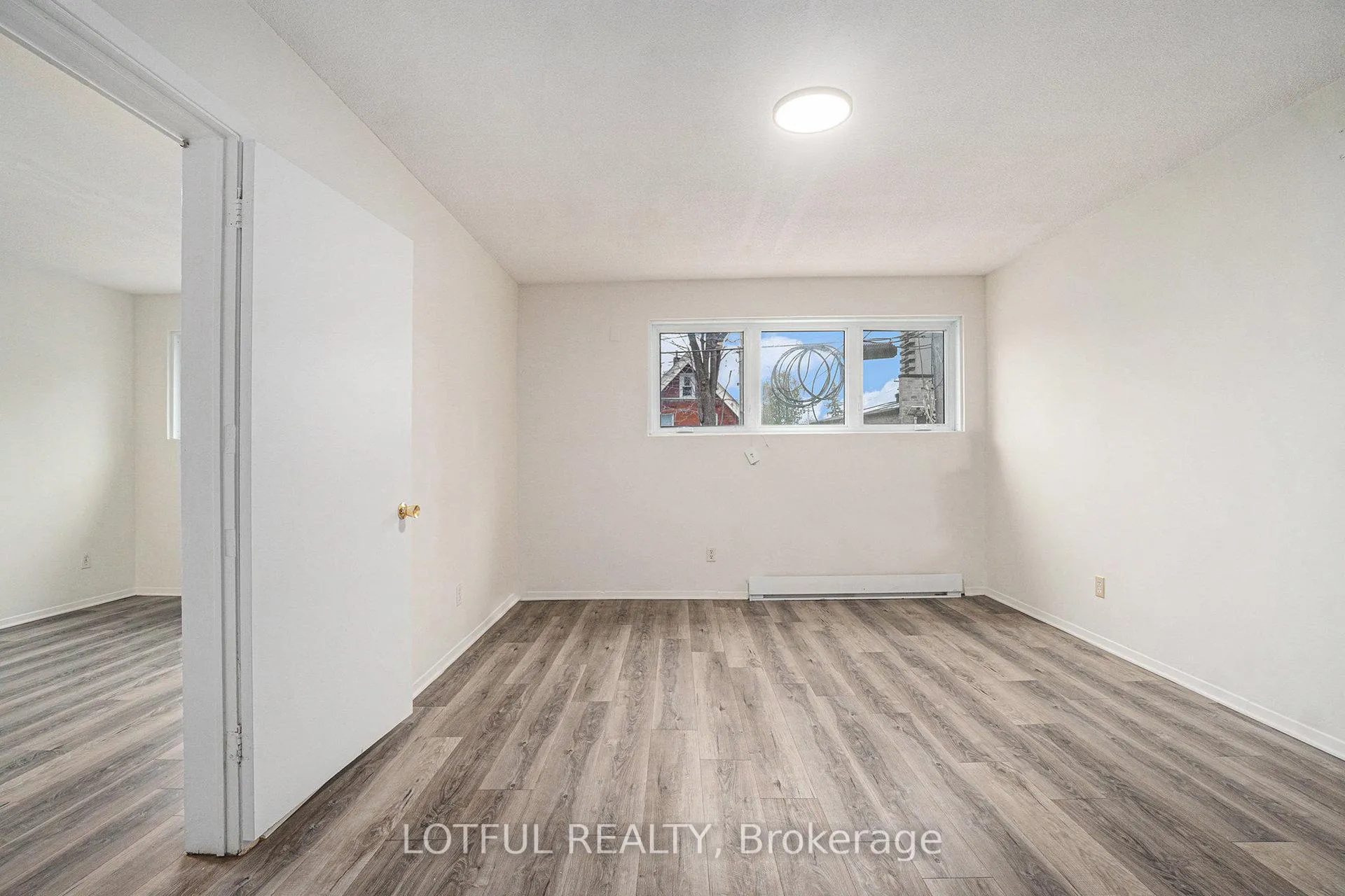 Photo 2 of Unit A, 185 Mcarthur Avenue, Ottawa, Vanier — HOMEH