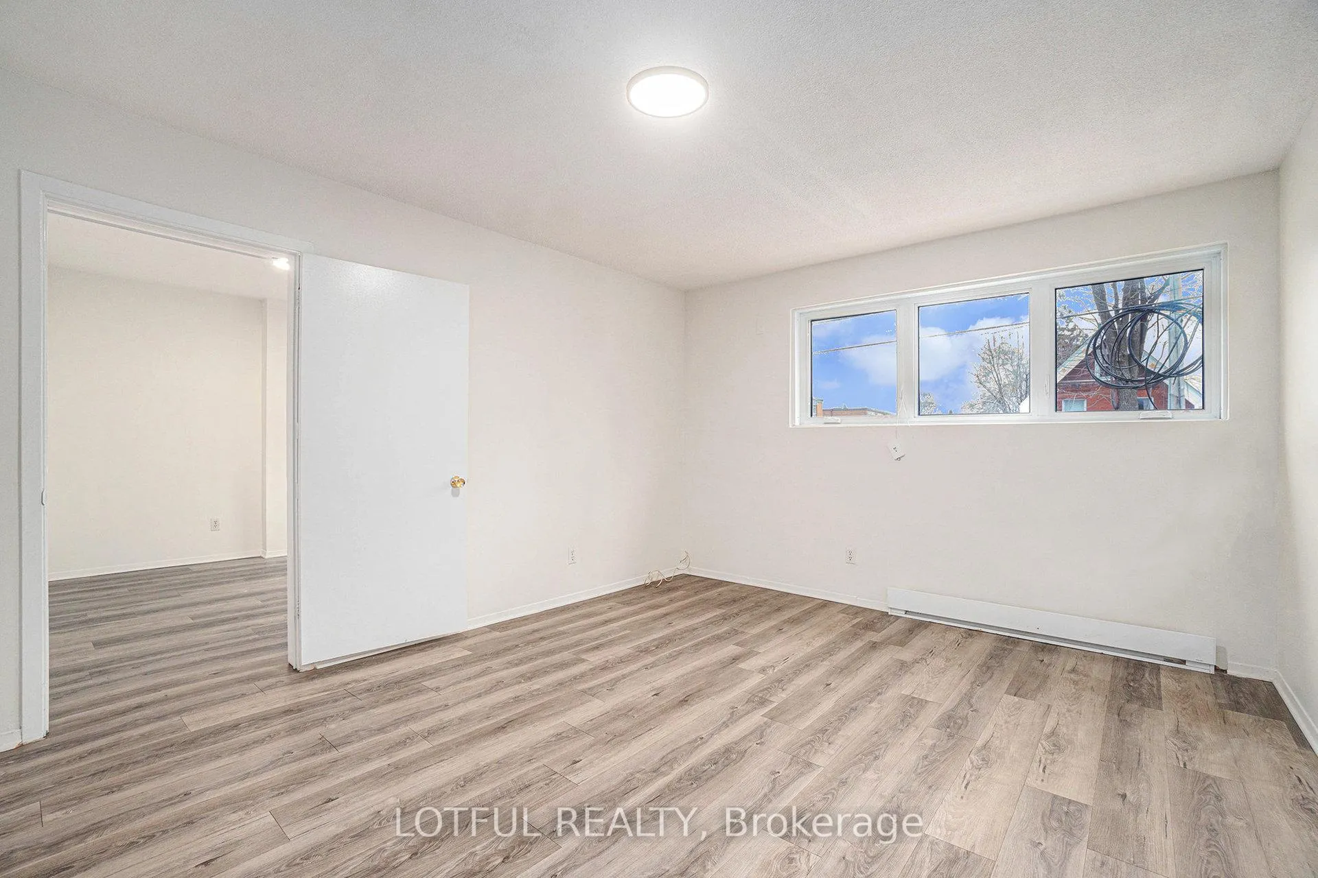 Photo 3 of Unit A, 185 Mcarthur Avenue, Ottawa, Vanier — HOMEH