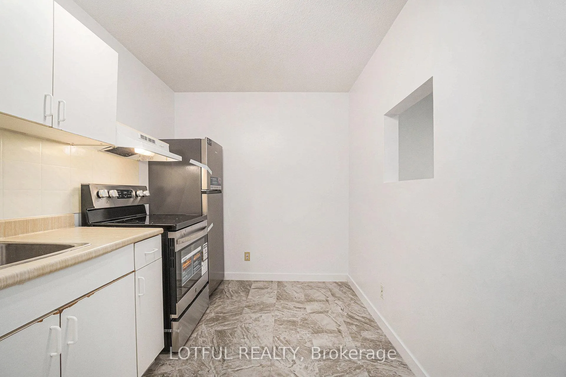 Photo 5 of Unit A, 185 Mcarthur Avenue, Ottawa, Vanier — HOMEH