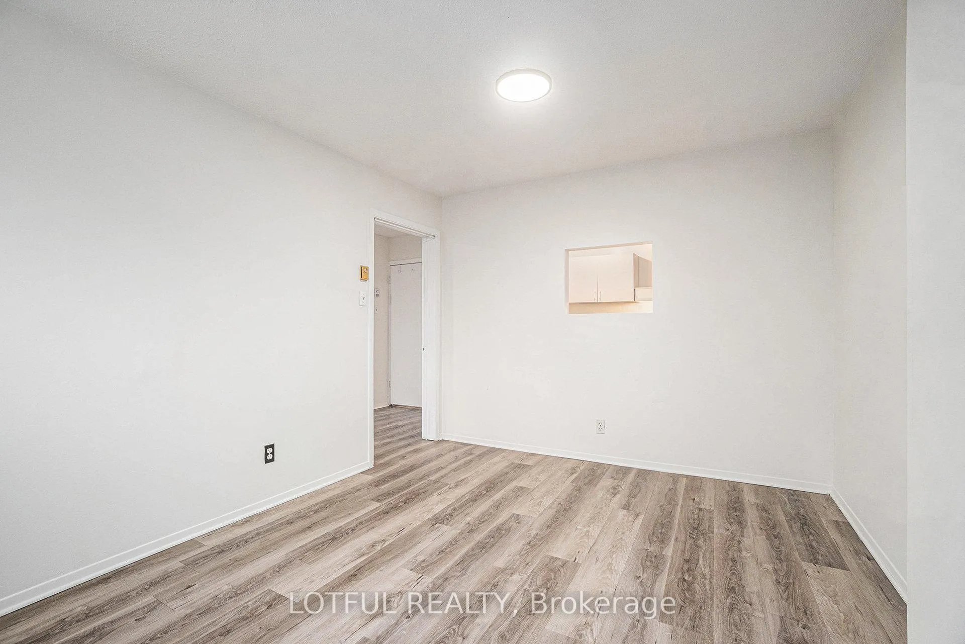 Photo 7 of Unit A, 185 Mcarthur Avenue, Ottawa, Vanier — HOMEH