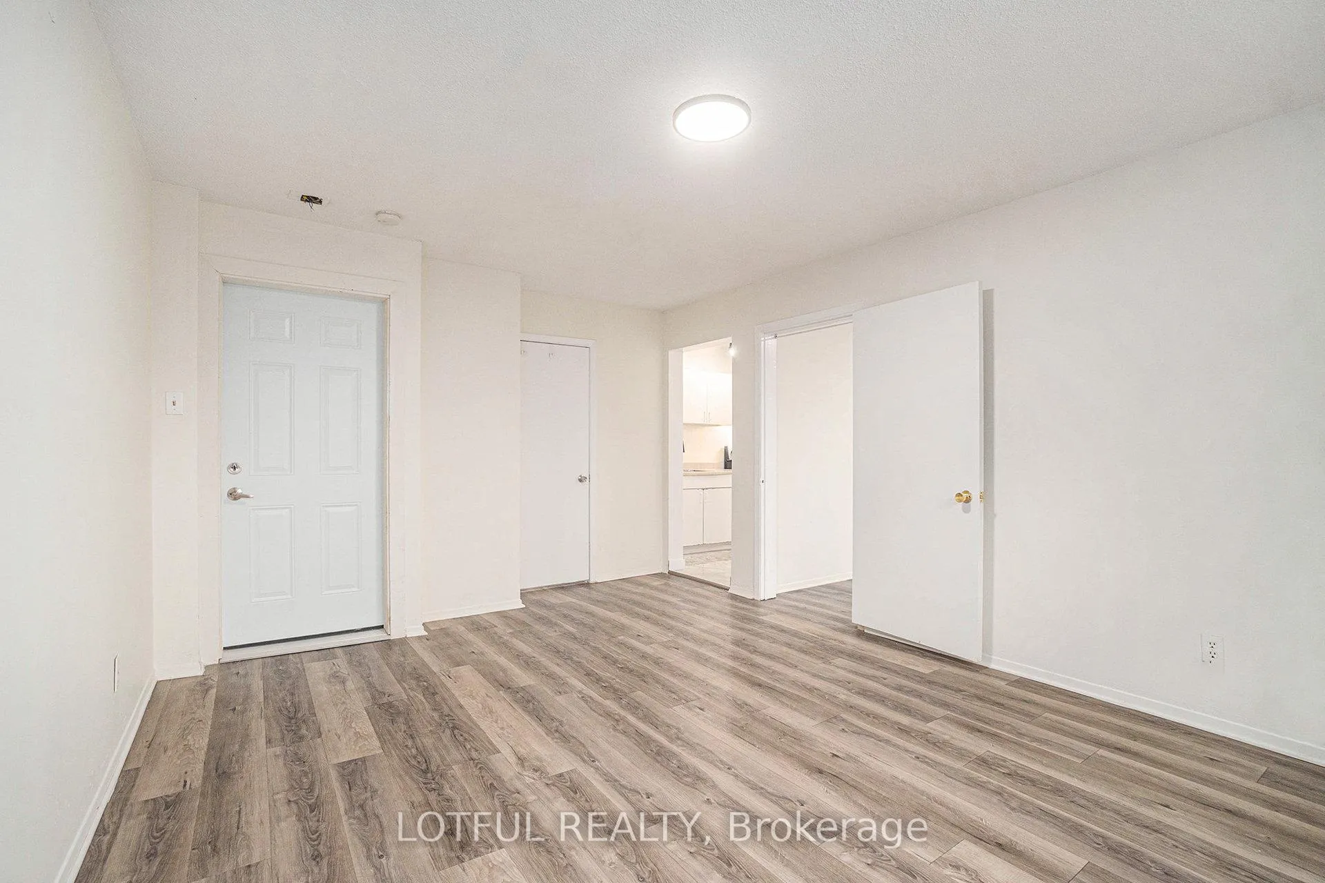 Photo 10 of Unit A, 185 Mcarthur Avenue, Ottawa, Vanier — HOMEH