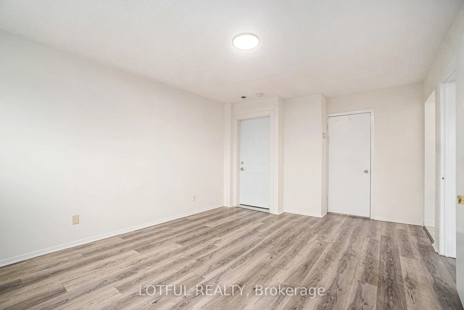 Photo 11 of Unit A, 185 Mcarthur Avenue, Ottawa, Vanier — HOMEH