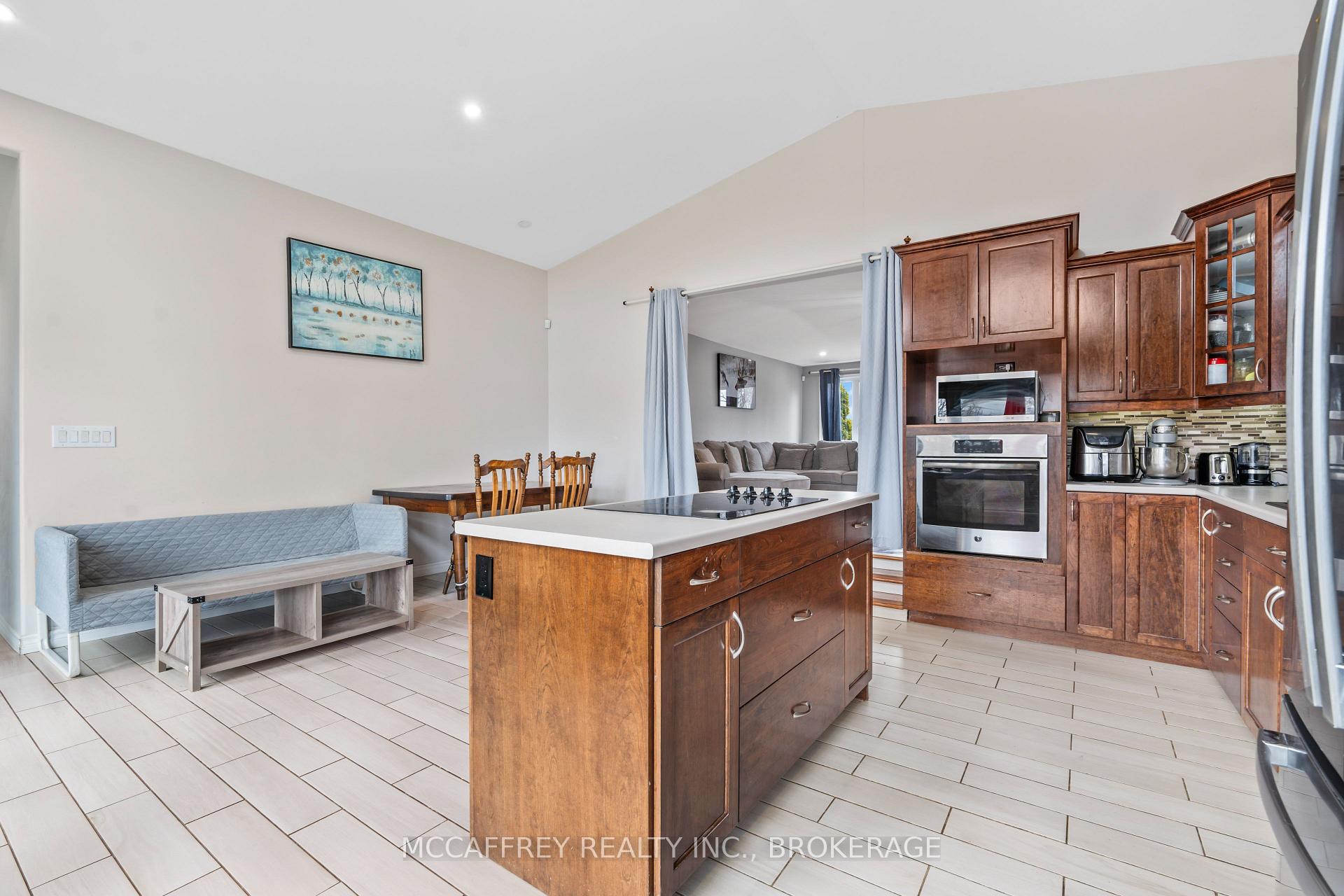 Photo 15 of 6409 Old Highway 2, Tyendinaga, Tyendinaga Township — HOMEH