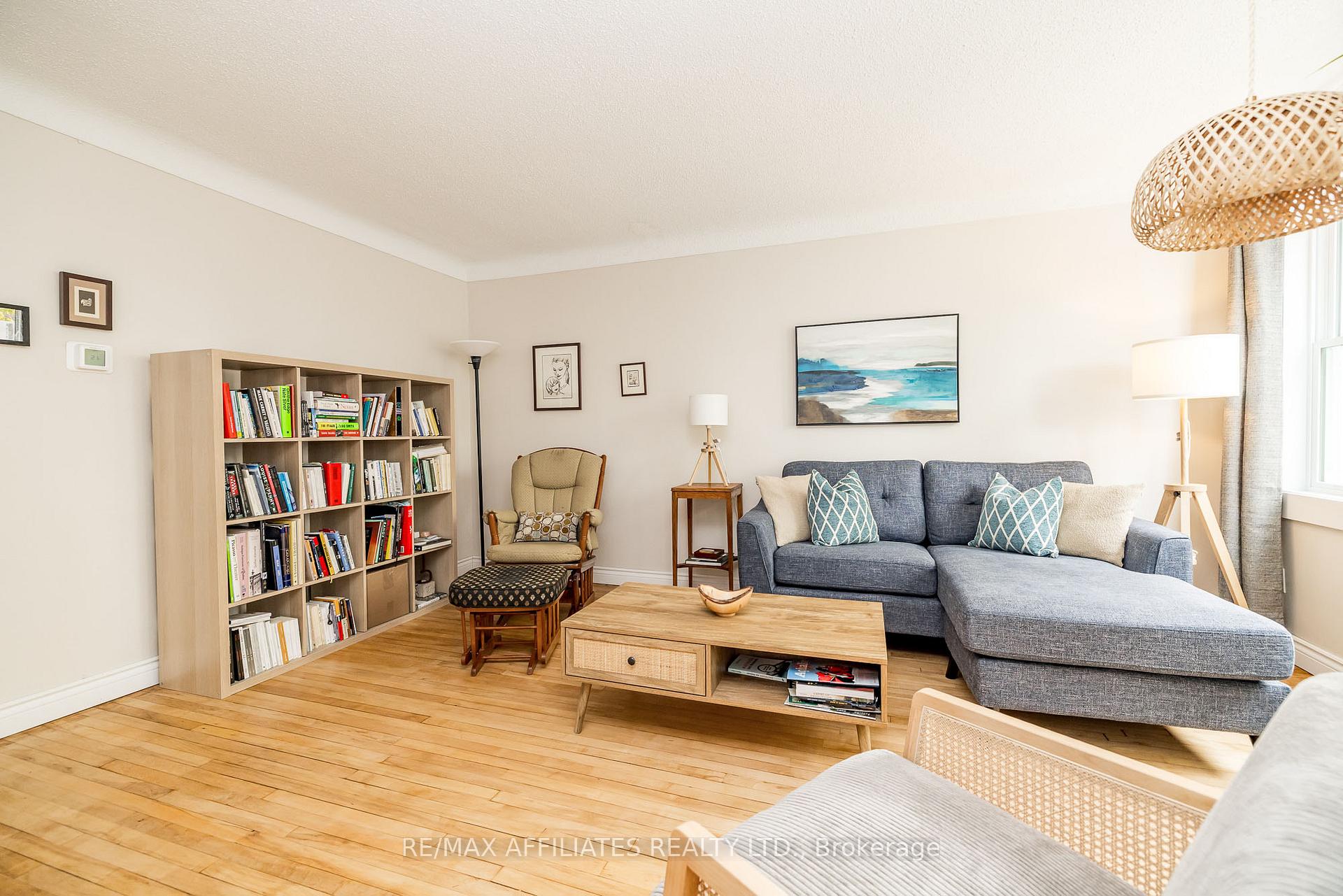 Photo 5 of 361 Larouche Street, Ottawa, Vanier — HOMEH