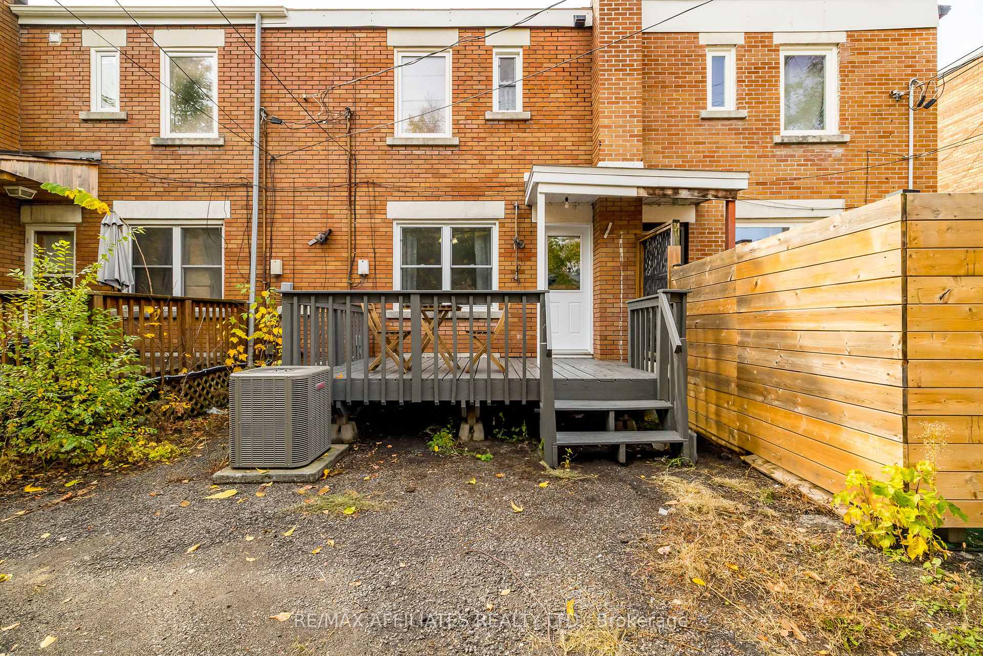 Photo 25 of 361 Larouche Street, Ottawa, Vanier — HOMEH