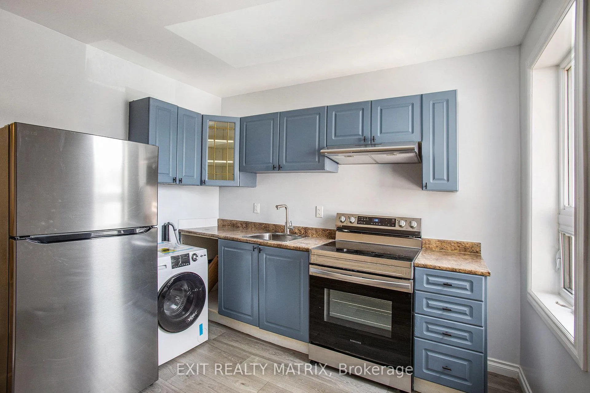 Photo 6 of Unit 2, 258 Park Street, Ottawa, Vanier — HOMEH
