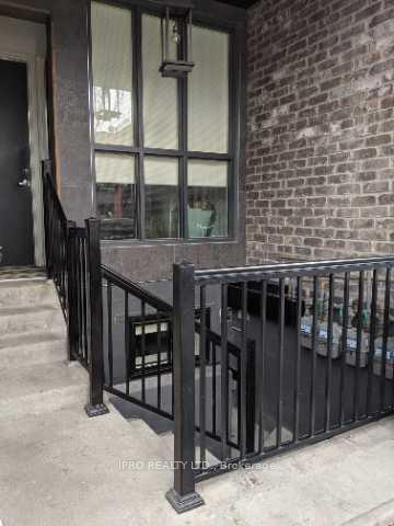 Front of 982 Dovercourt Road