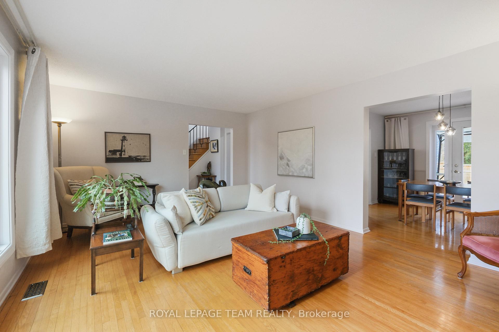 Photo 8 of 780 Eastvale Drive, Ottawa, Beacon Hill North — HOMEH