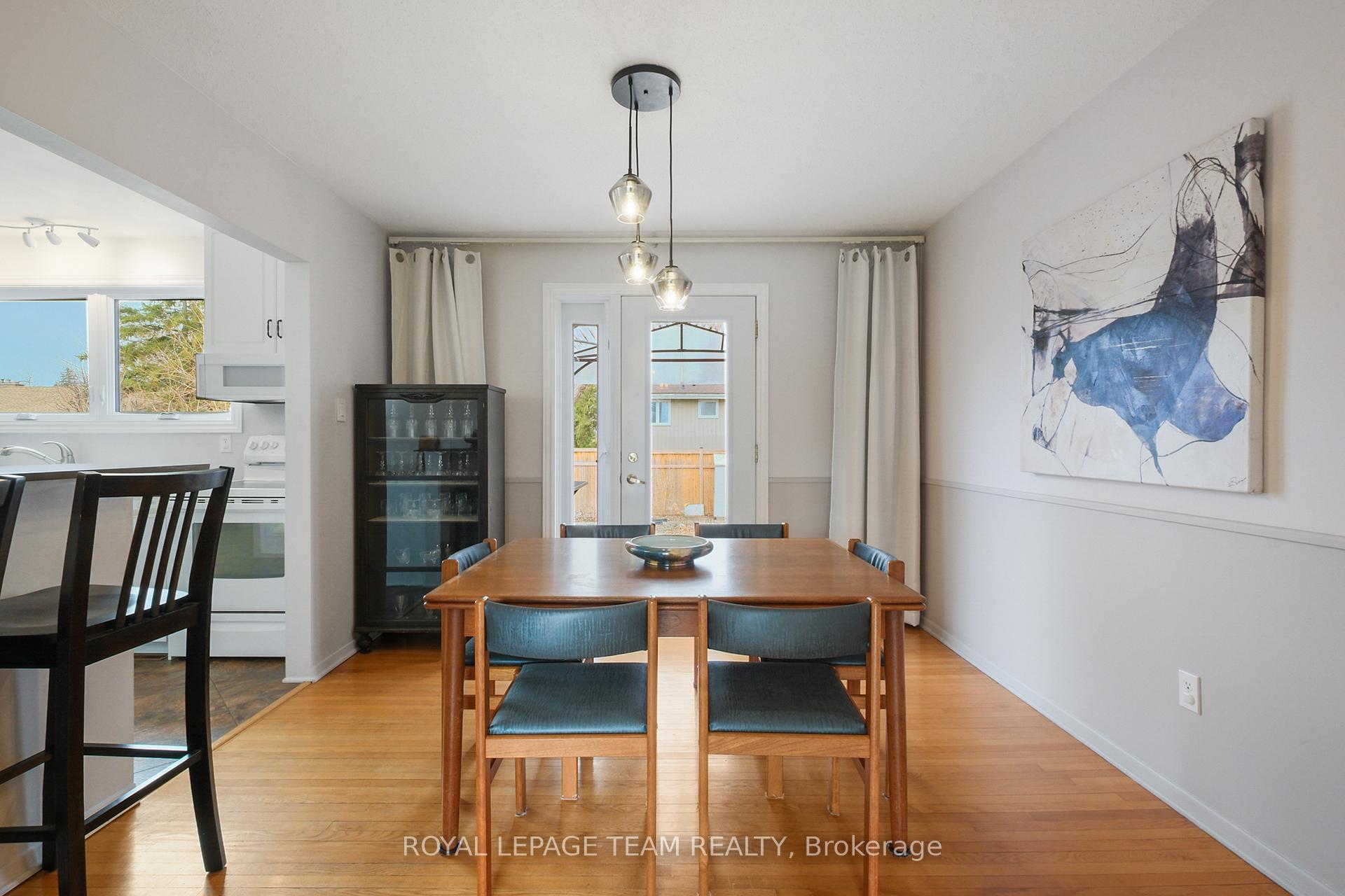 Photo 10 of 780 Eastvale Drive, Ottawa, Beacon Hill North — HOMEH