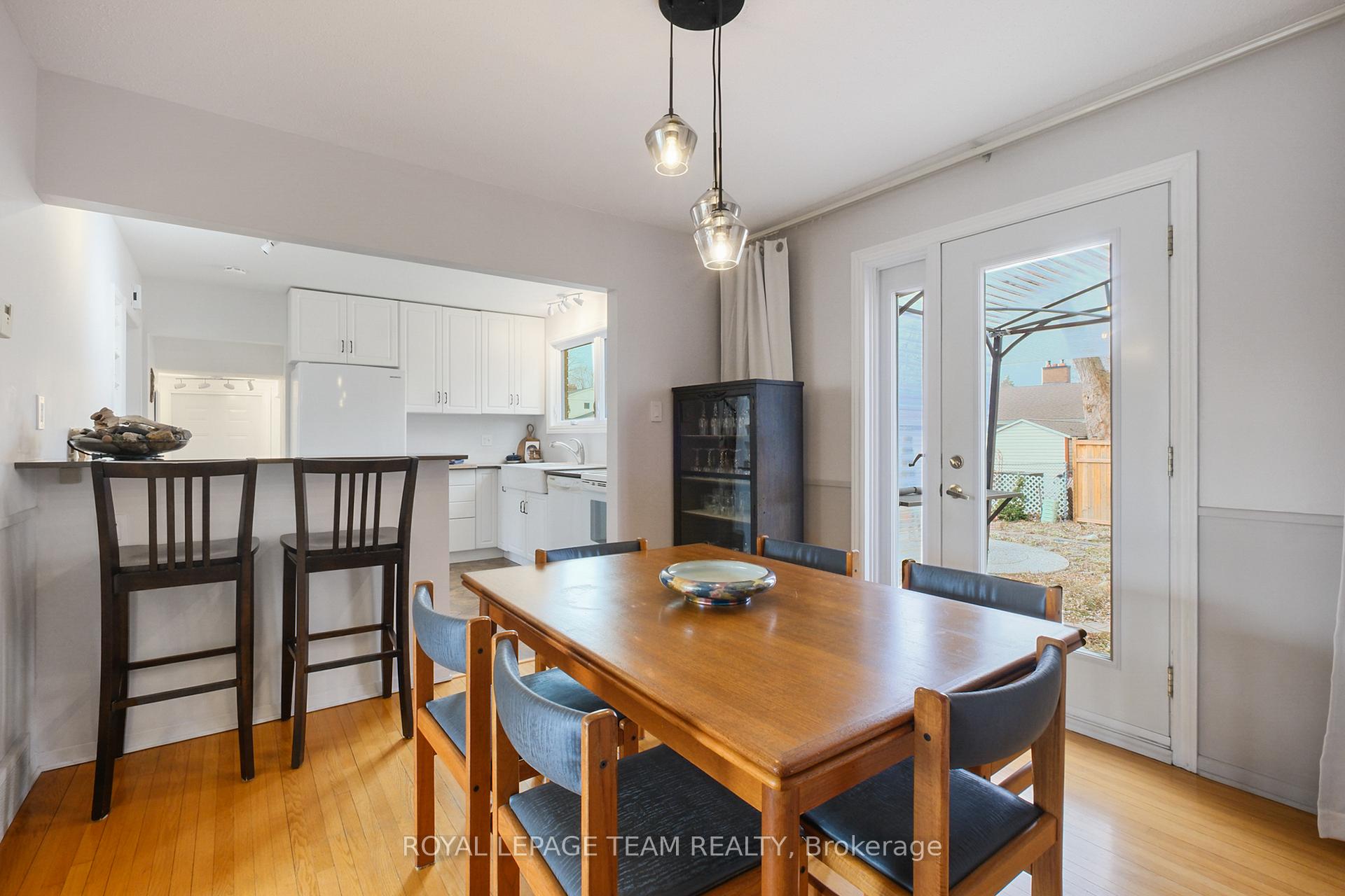Photo 11 of 780 Eastvale Drive, Ottawa, Beacon Hill North — HOMEH