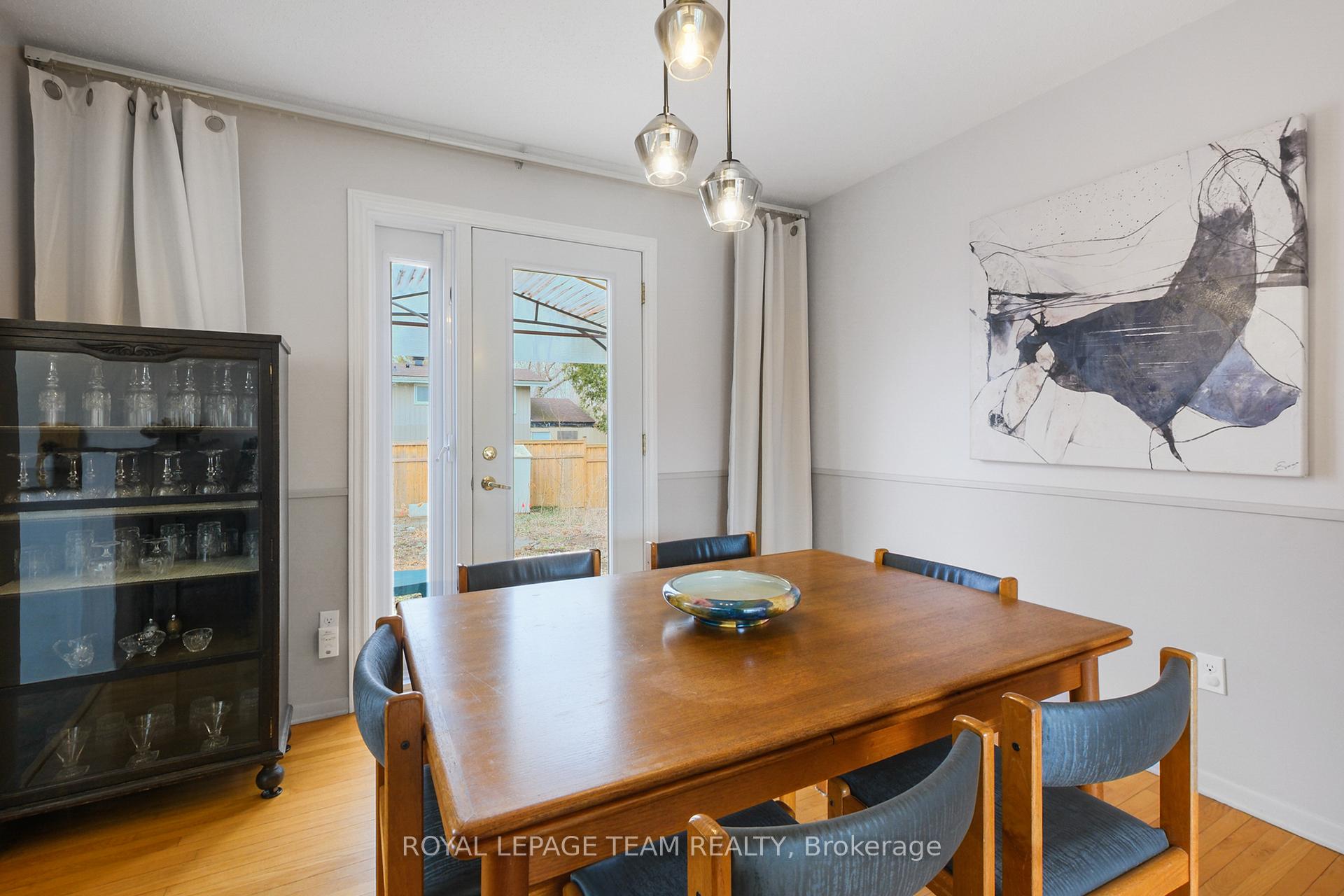 Photo 13 of 780 Eastvale Drive, Ottawa, Beacon Hill North — HOMEH