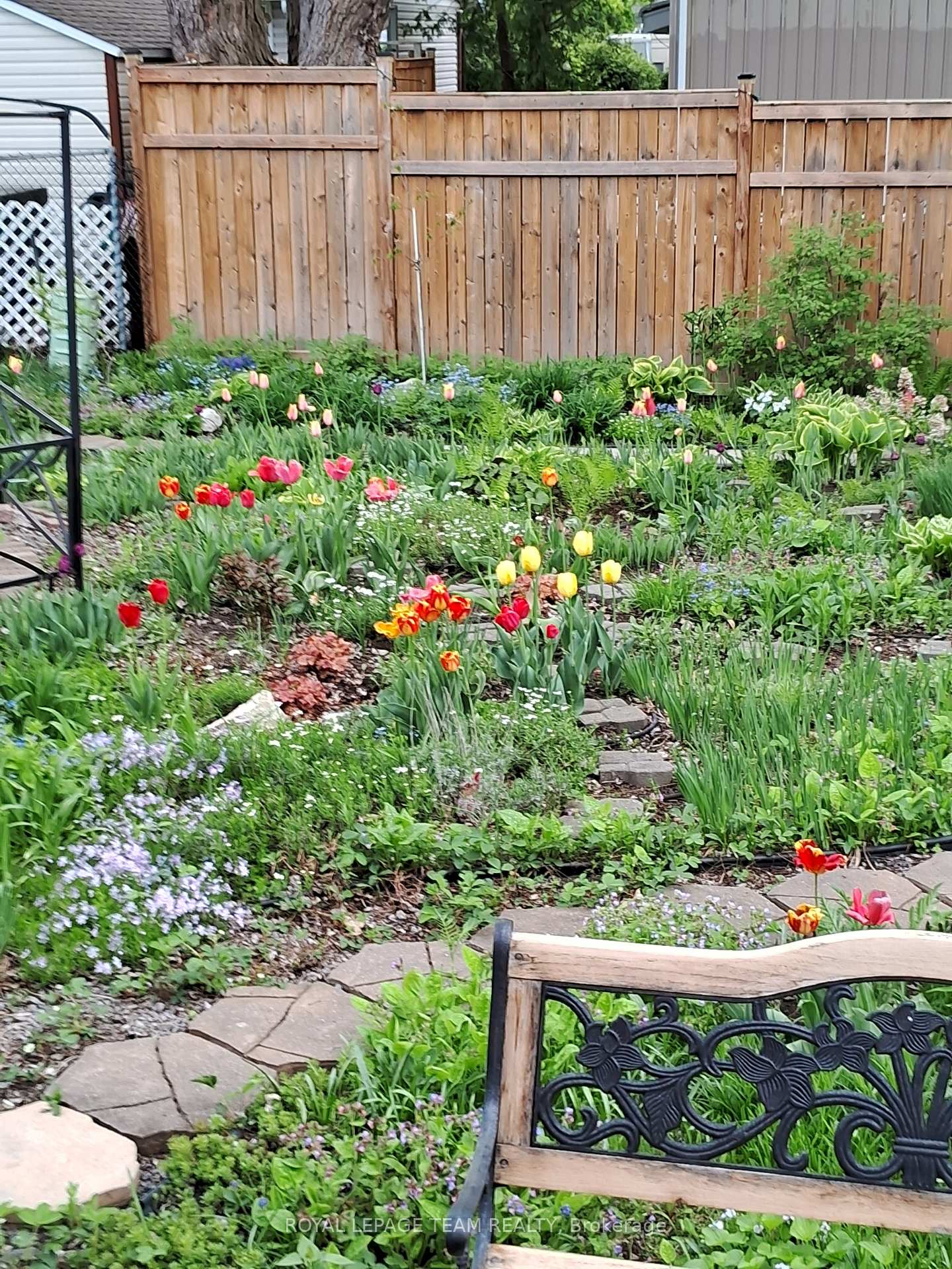Photo 38 of 780 Eastvale Drive, Ottawa, Beacon Hill North — HOMEH