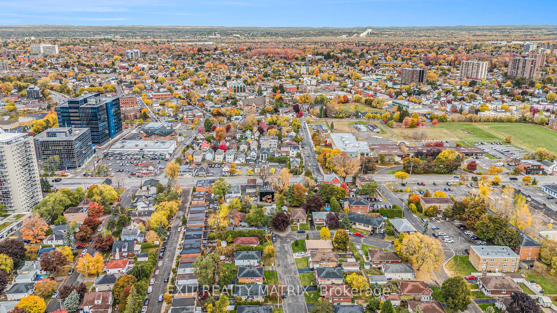 Photo 5 of 404 Maria Goretti Circle, Ottawa, Vanier — HOMEH