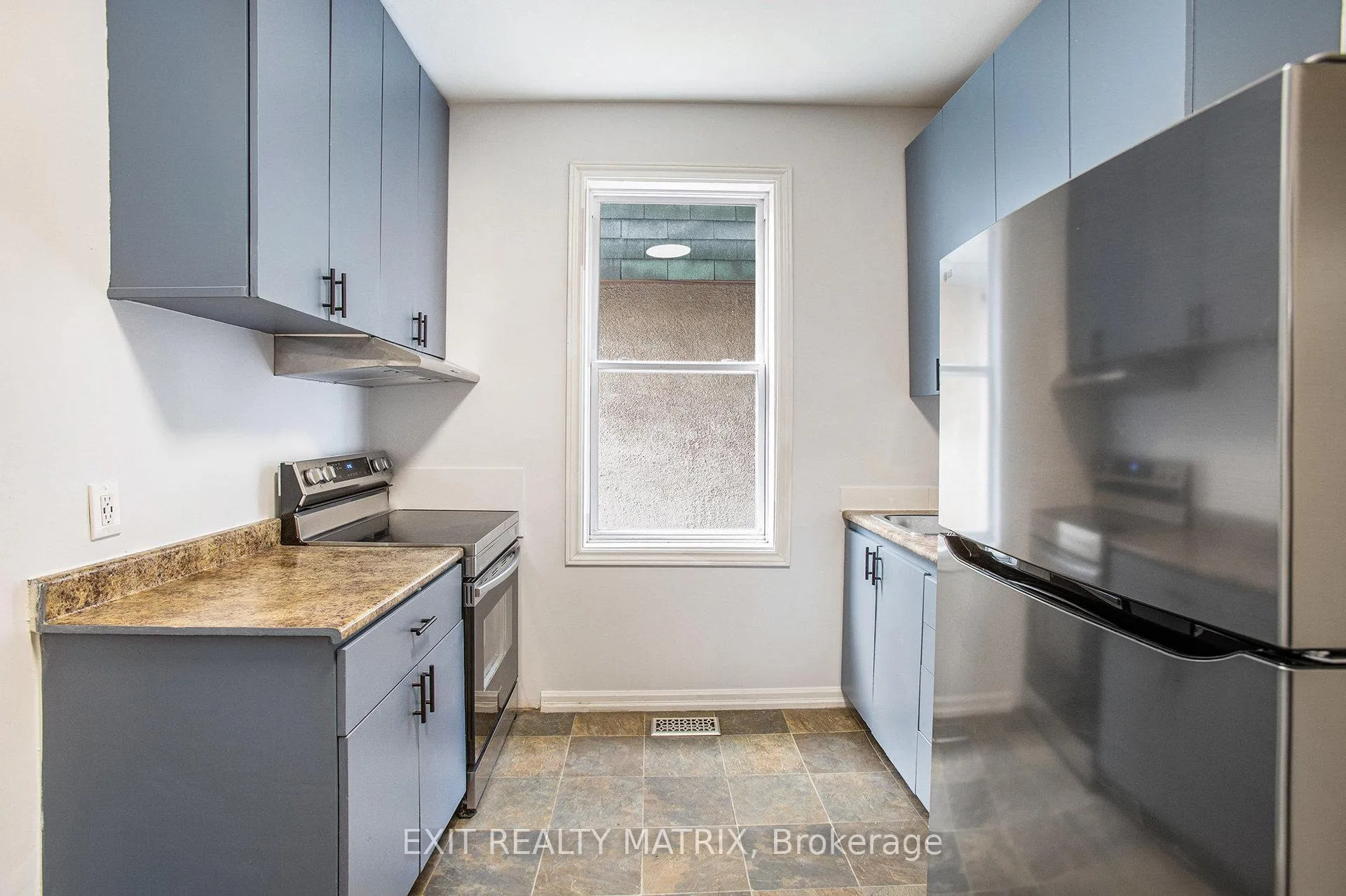 Photo 4 of Unit 1, 256 Park, Ottawa, Vanier — HOMEH