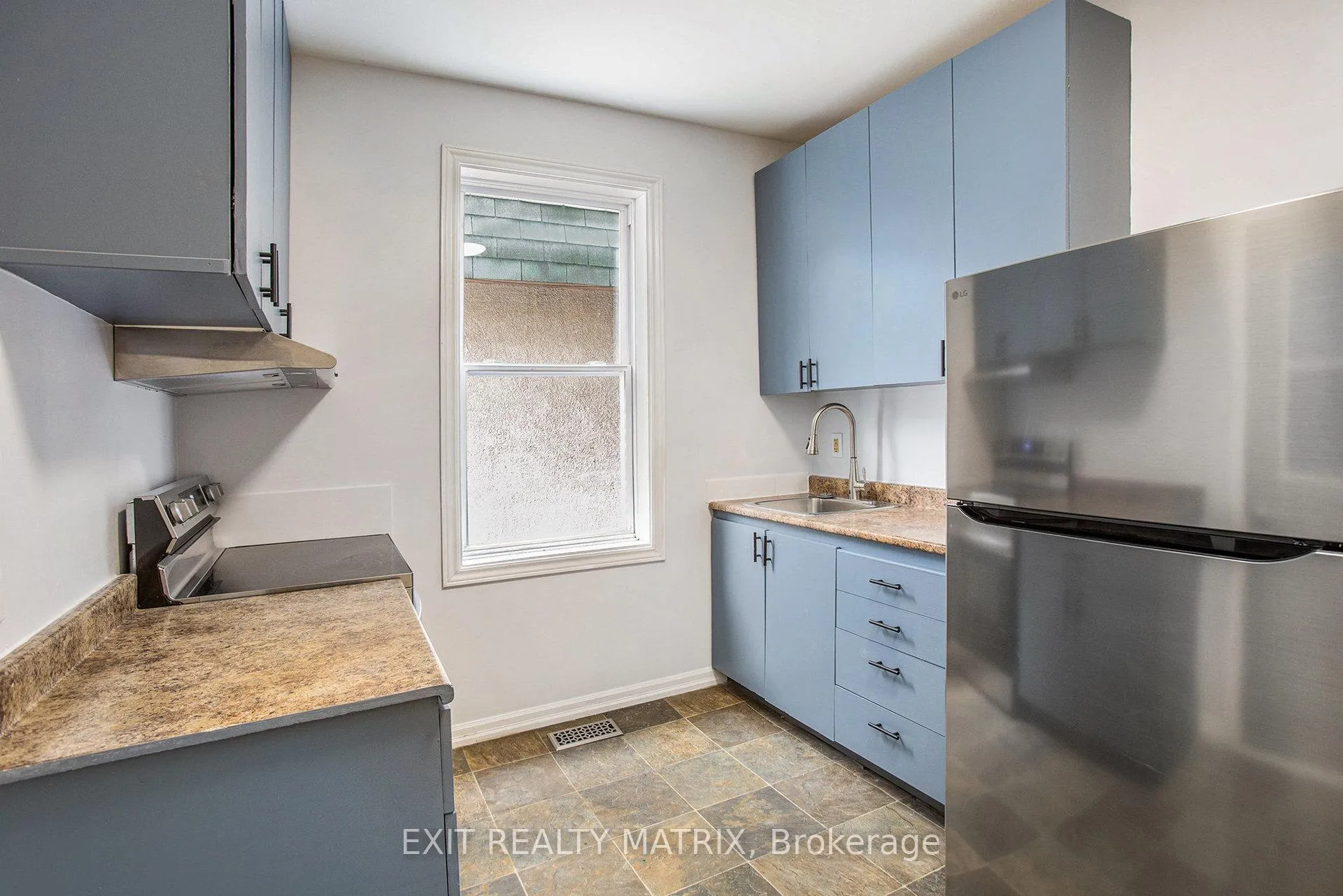 Photo 5 of Unit 1, 256 Park, Ottawa, Vanier — HOMEH