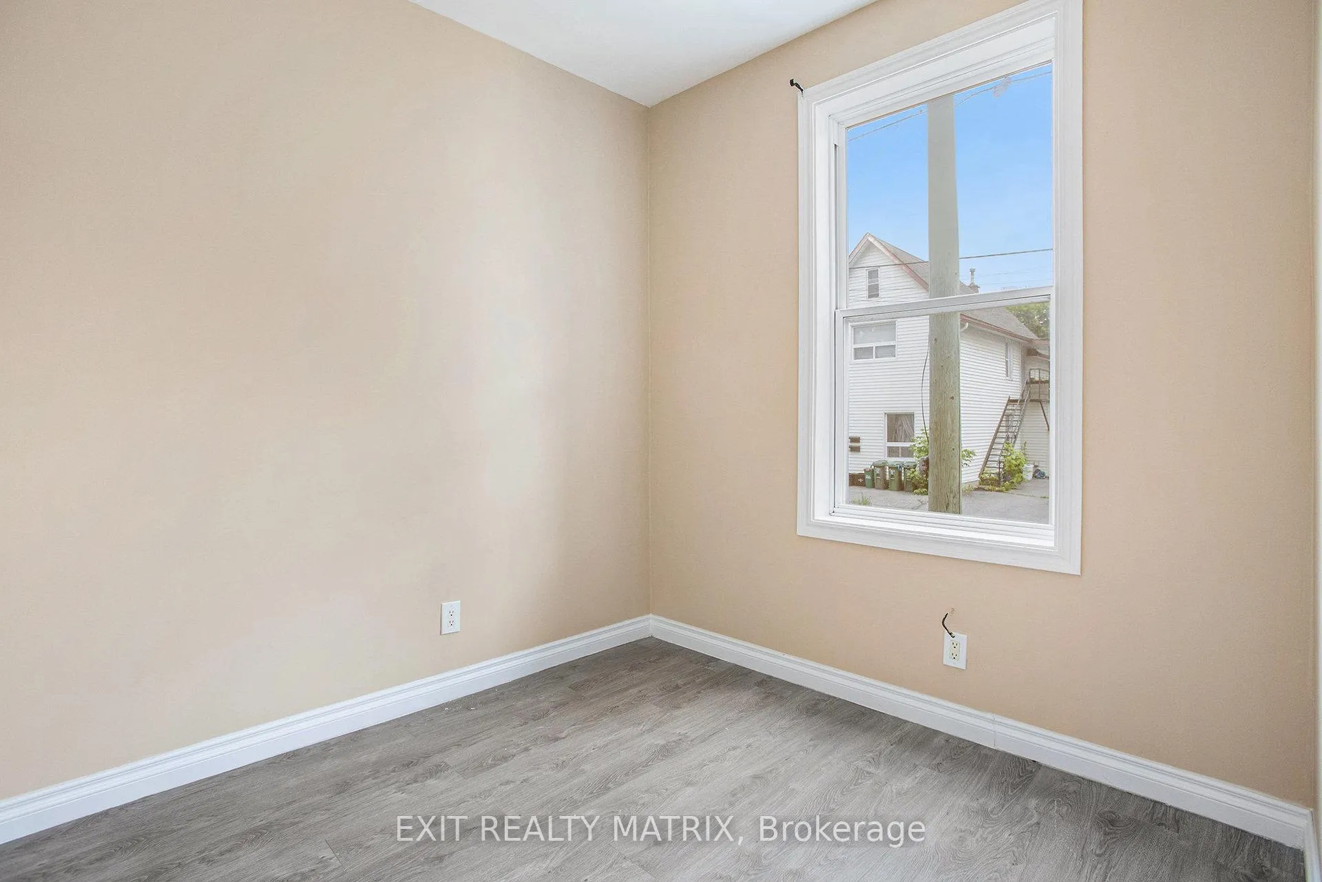 Photo 8 of Unit 1, 256 Park, Ottawa, Vanier — HOMEH