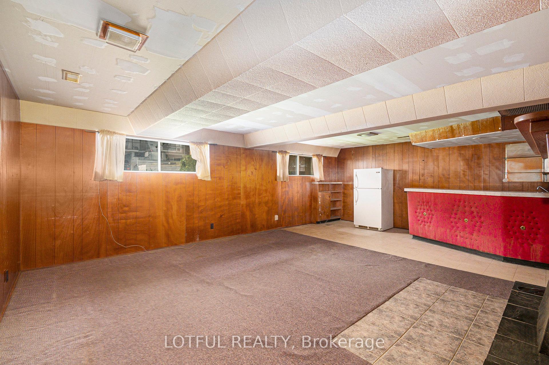 Photo 1 of 328 Perrier Avenue, Ottawa, Vanier — HOMEH