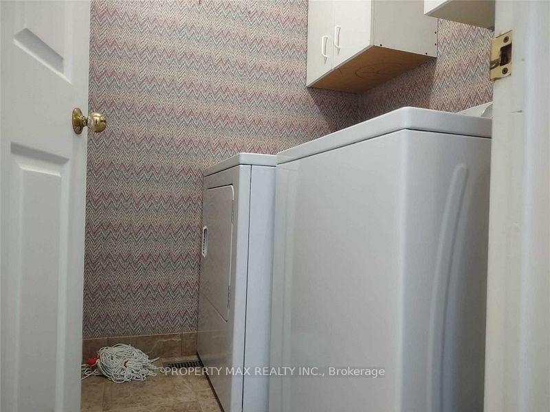 Photo 9 of Unit Upper, 54 Chapman Drive, Ajax, Central — HOMEH