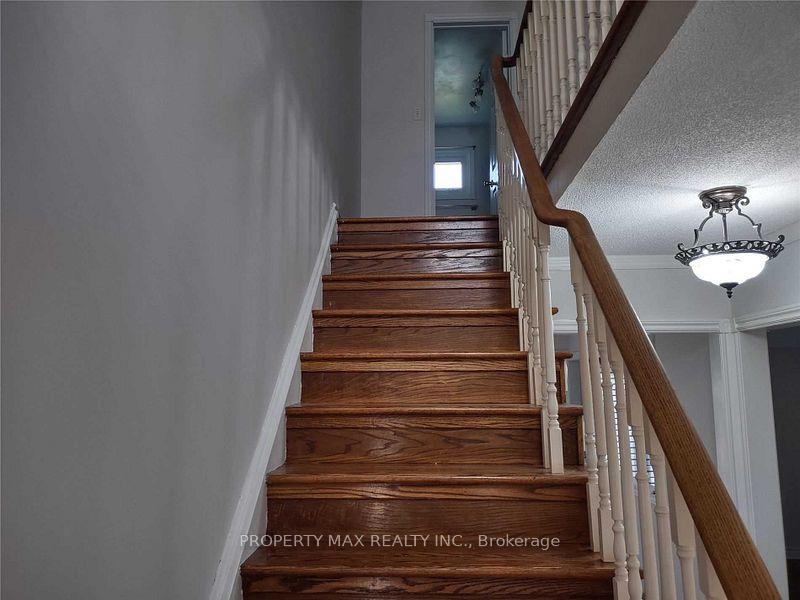 Photo 10 of Unit Upper, 54 Chapman Drive, Ajax, Central — HOMEH
