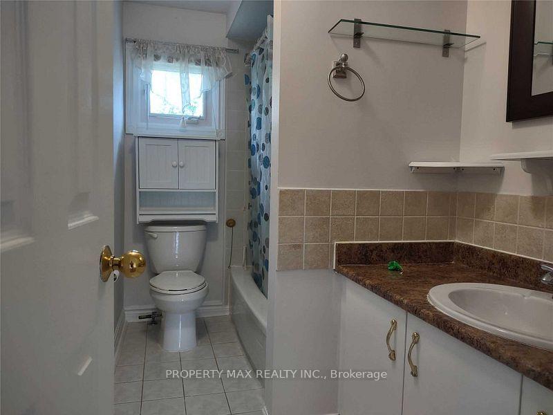Photo 16 of Unit Upper, 54 Chapman Drive, Ajax, Central — HOMEH