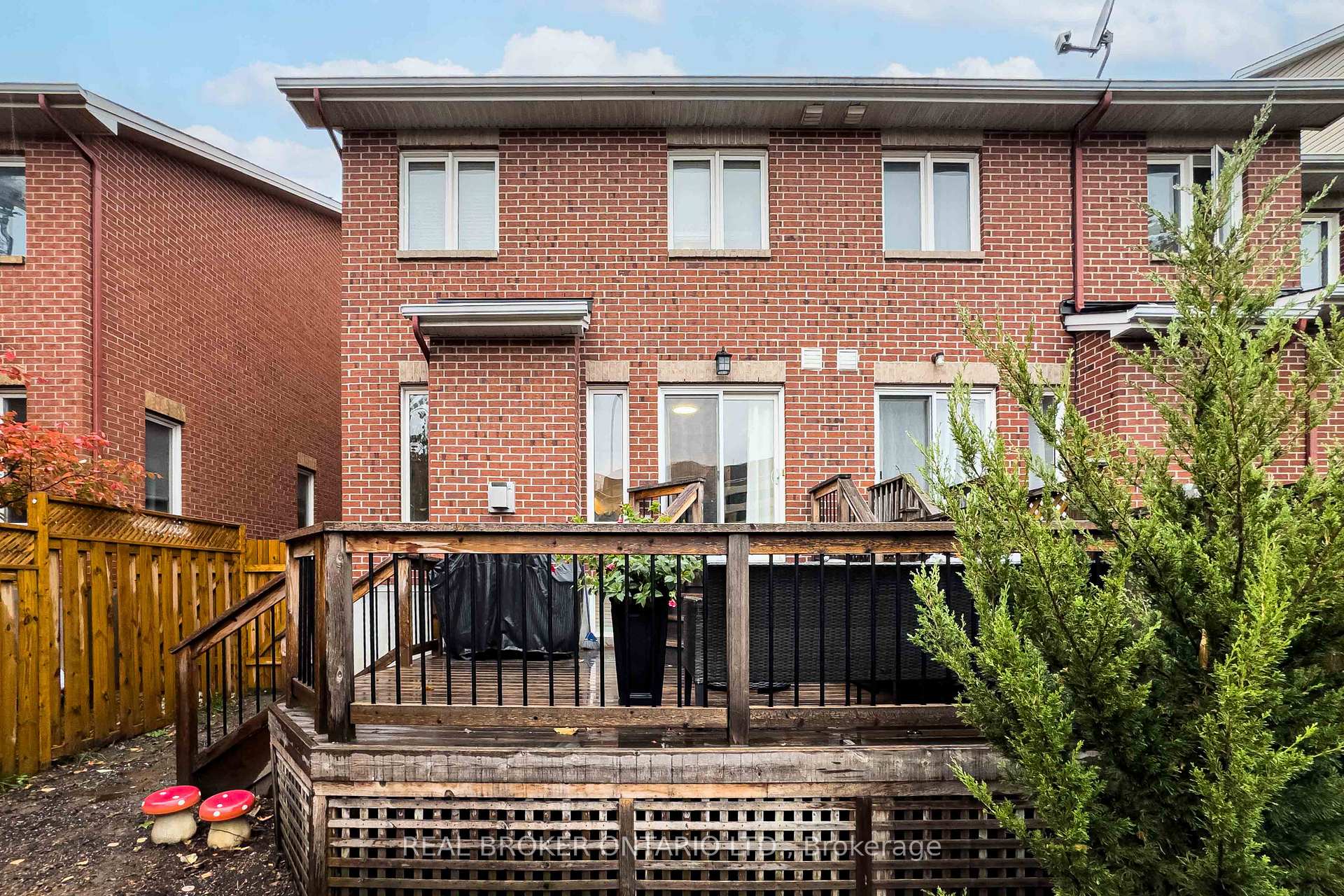 Photo 33 of 281 Freedom Private, Ottawa, Riverview Park — HOMEH