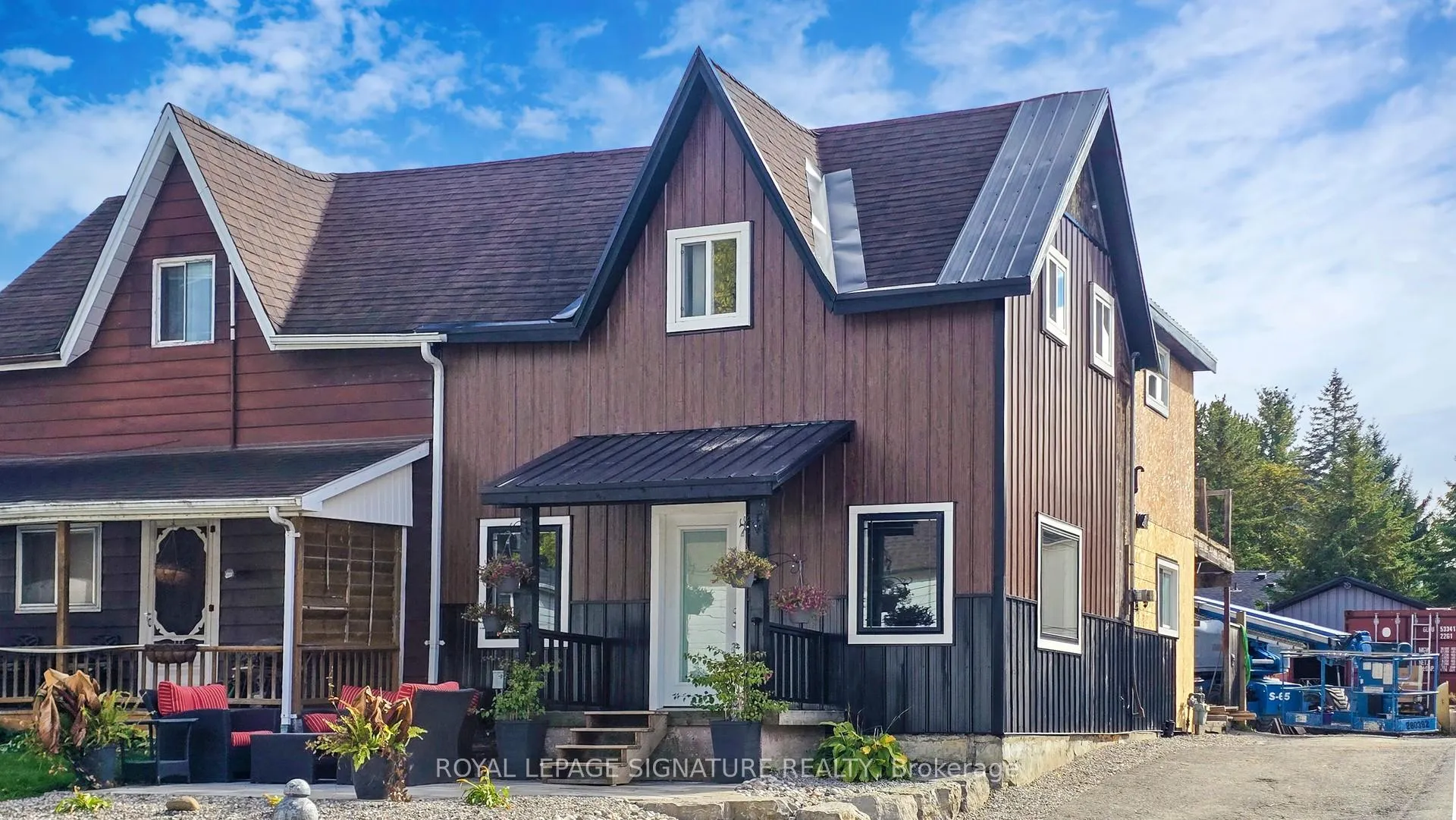 Front of 94 Mill Street