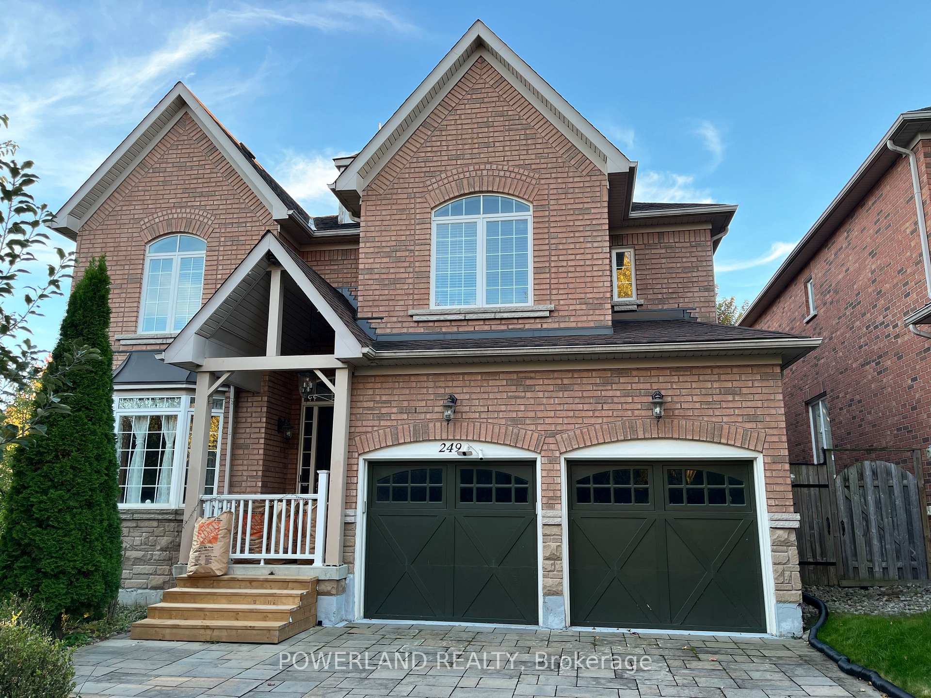 Photo 1 of 249 Kennedy Street W, Aurora, Aurora Highlands — HOMEH