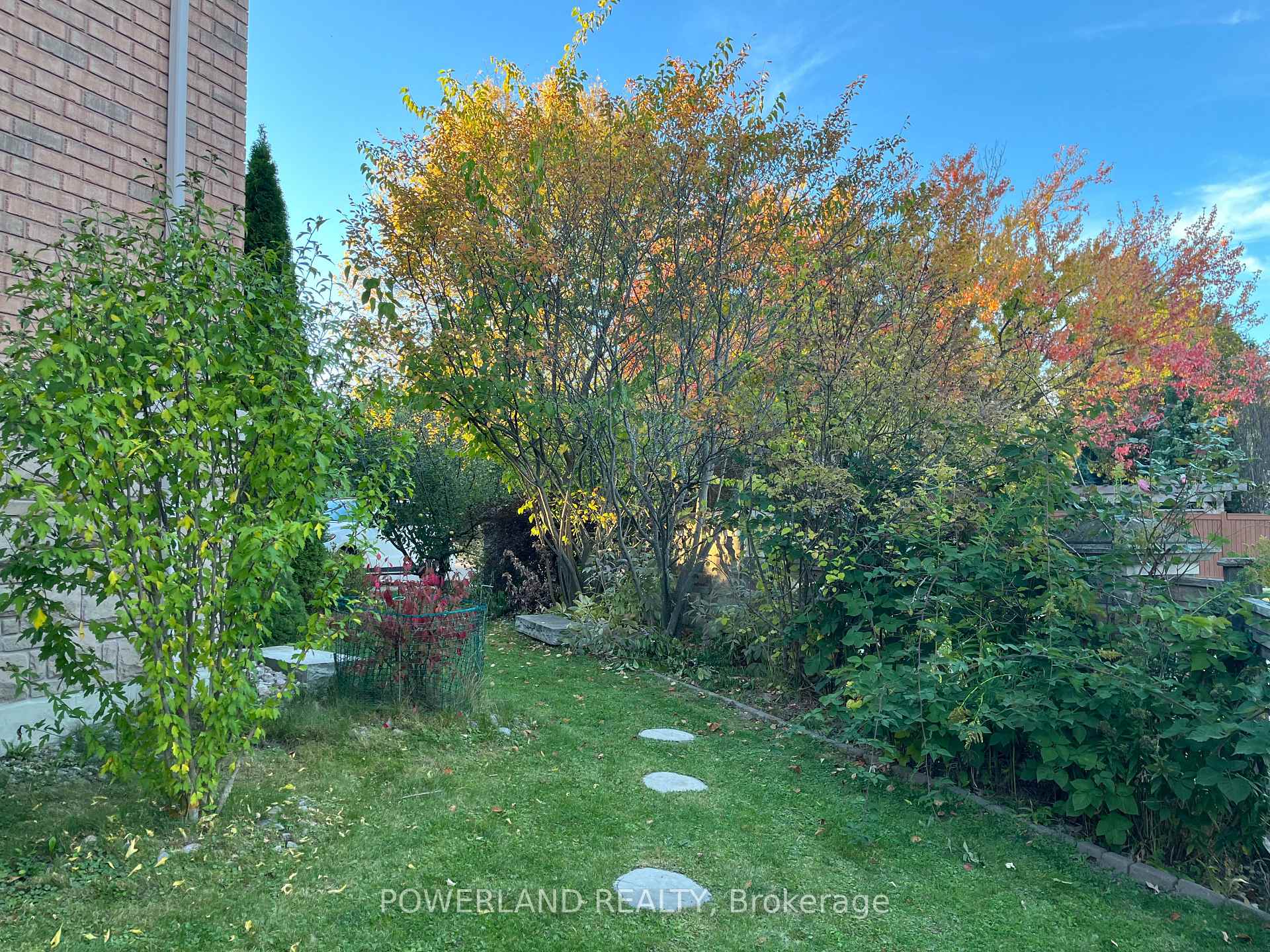 Photo 17 of 249 Kennedy Street W, Aurora, Aurora Highlands — HOMEH