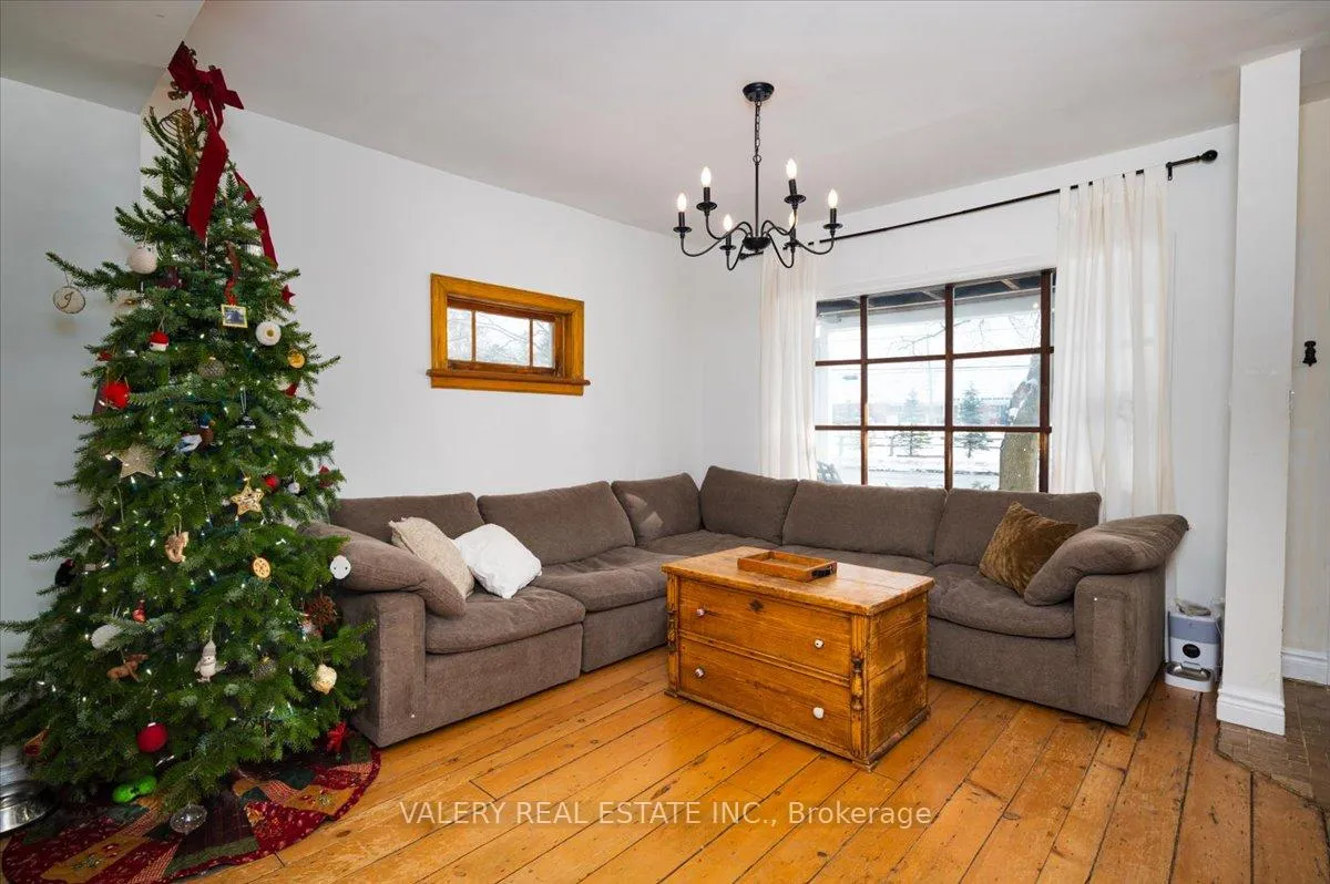 Photo 9 of 133 Brock St E Street, Uxbridge — HOMEH