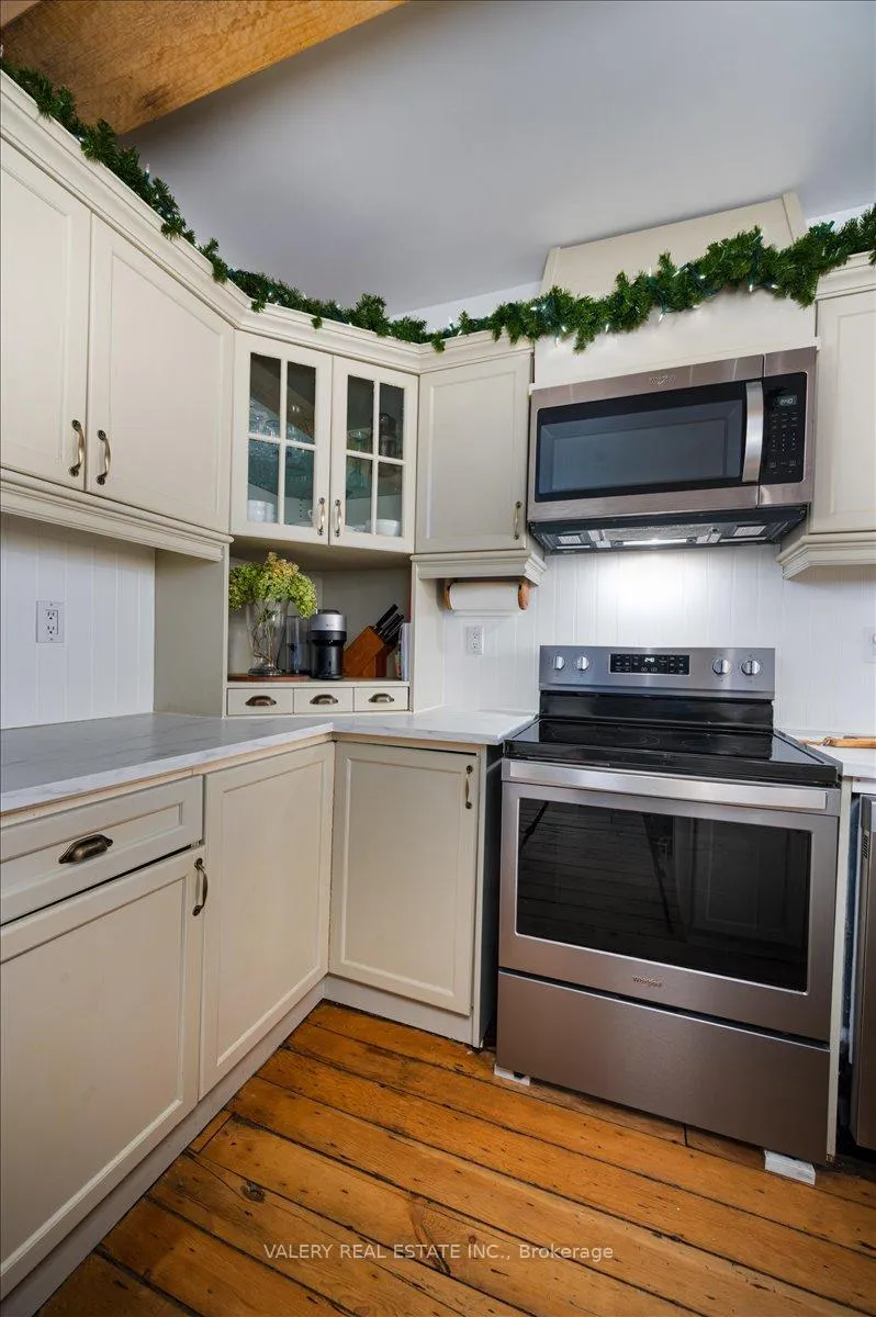 Photo 12 of 133 Brock St E Street, Uxbridge — HOMEH