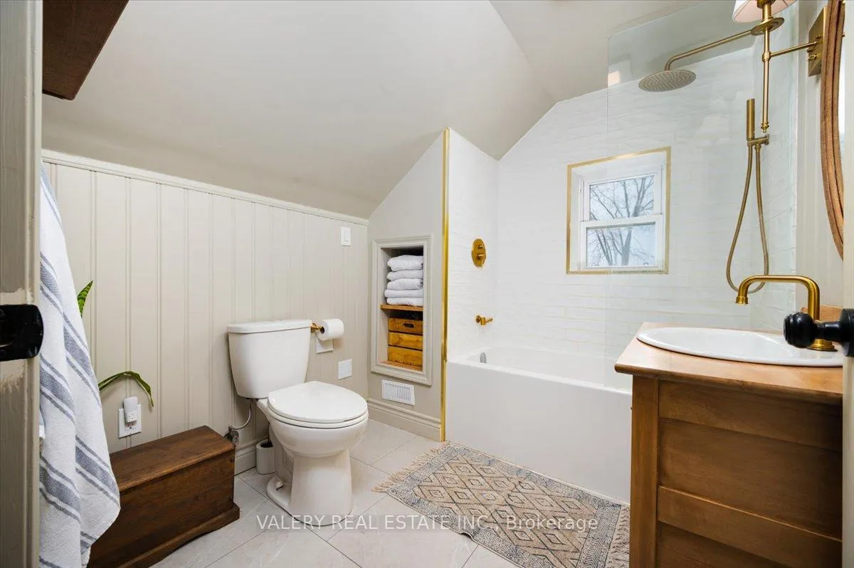 Photo 23 of 133 Brock St E Street, Uxbridge — HOMEH