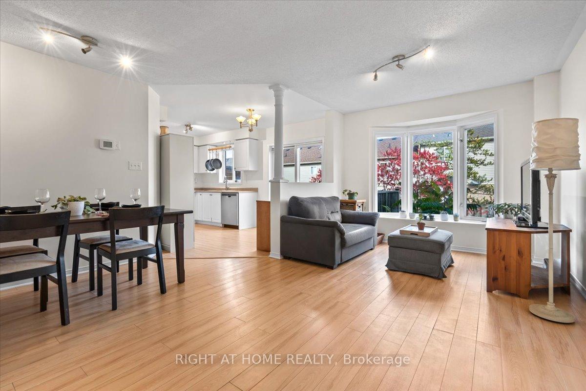 Photo 6 of 84 Trevino Circle, Barrie, East Bayfield — HOMEH