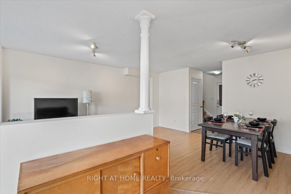 Photo 5 of 84 Trevino Circle, Barrie, East Bayfield — HOMEH